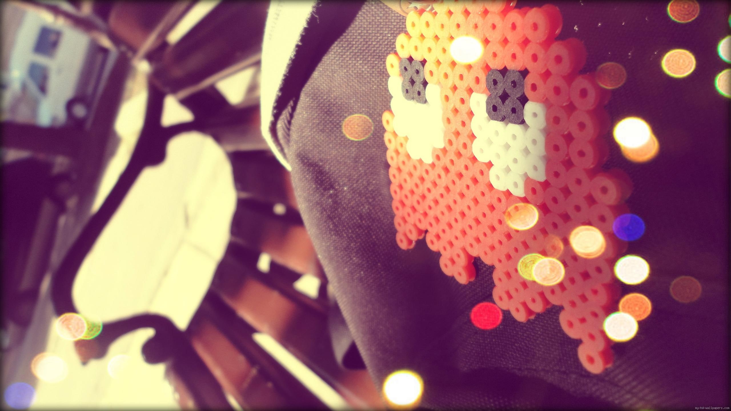 orange, accessory, 2K, pacman, alien, bench, embossed, white, vintage, textile, character, game, HD Wallpaper