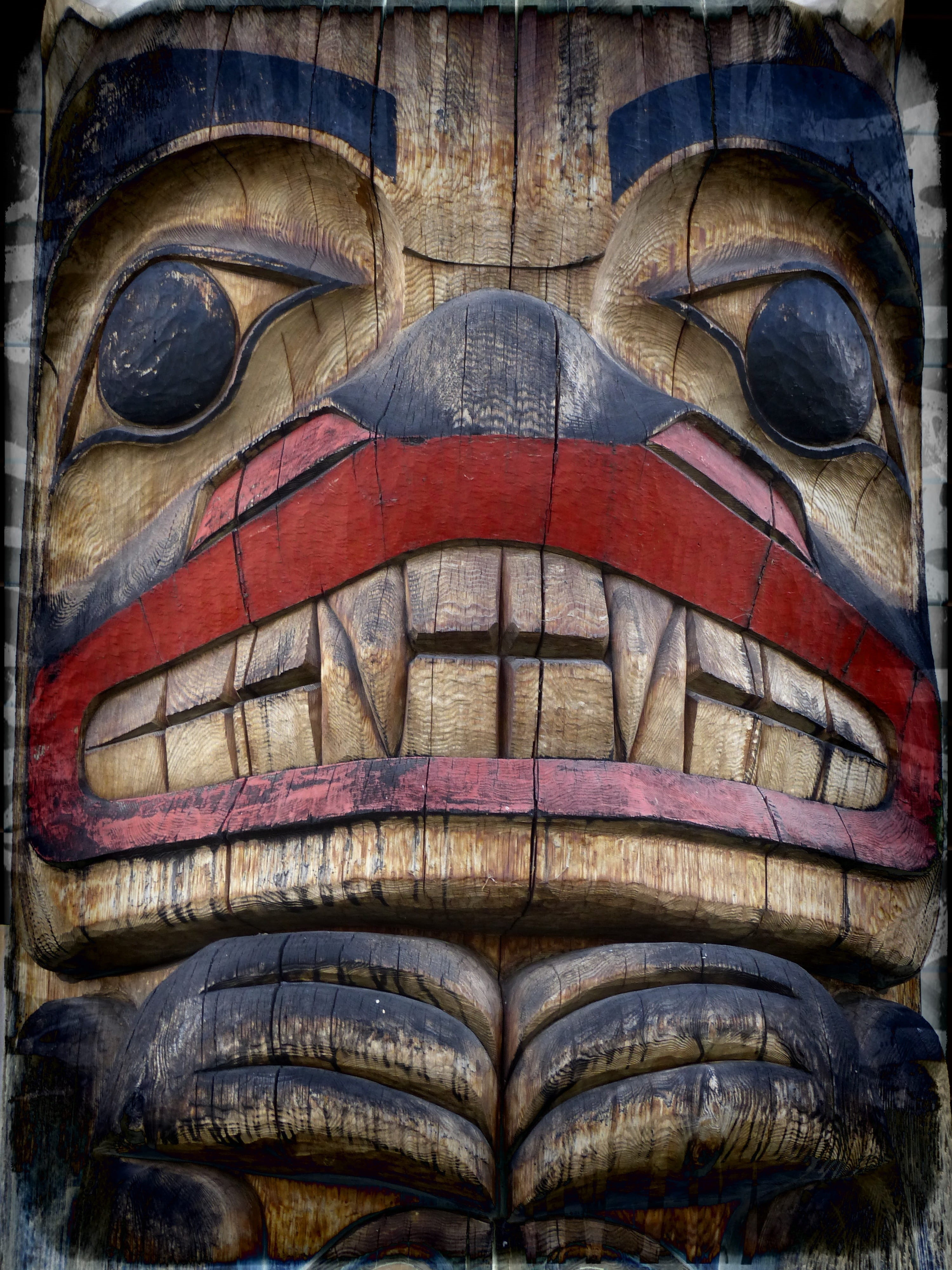 Wooden, craft, Grunge, sculpture, ancient, artwork, fang, belief, profile, culture, the past, s, human representation, wooden pole, statue, art and craft, Phone HD Wallpaper
