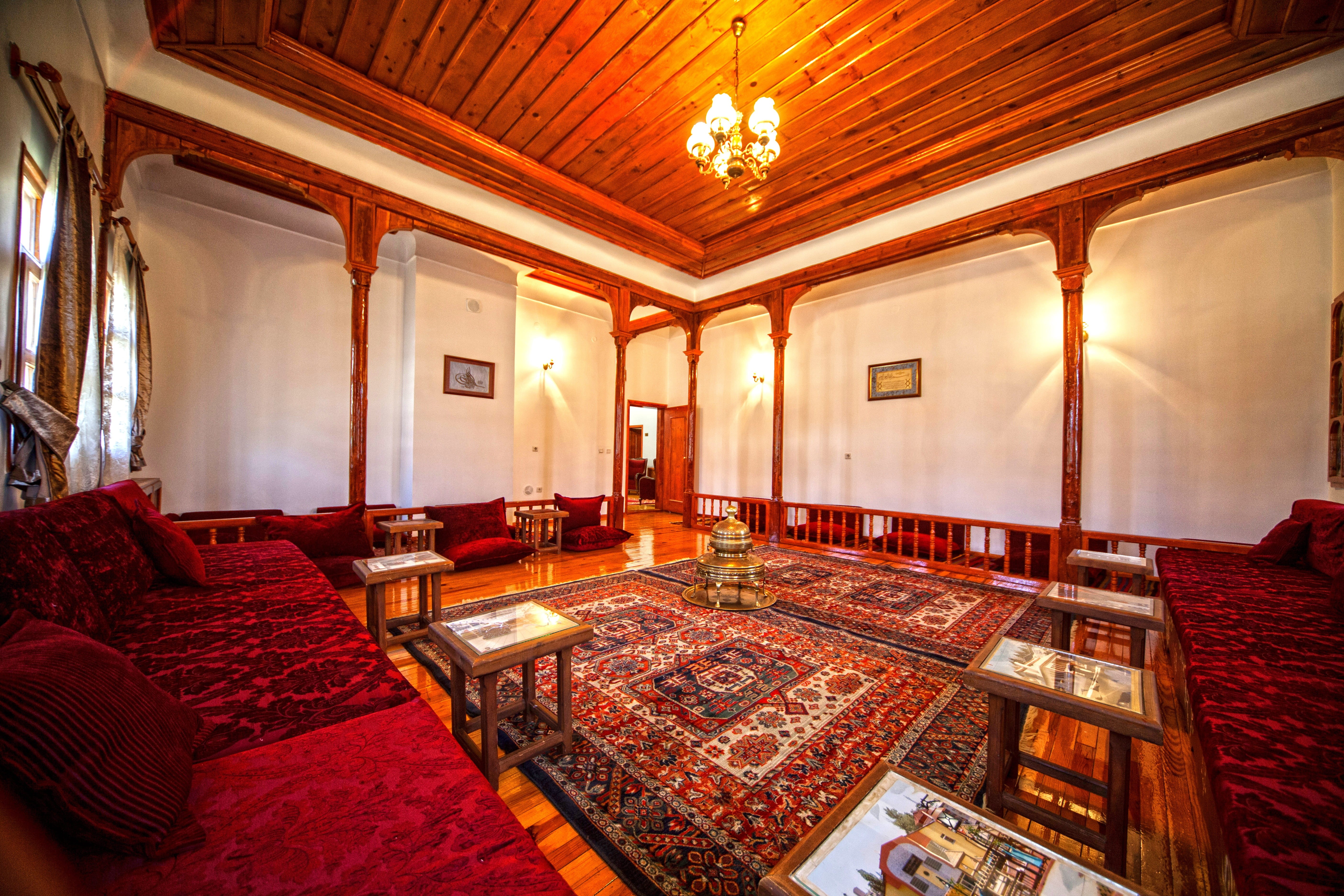 carpet - decor, flooring, sivas, no people, domestic room, building, seat, furthermore the mansion, historical works, ornate, luxury, ceiling, architecture, HD Wallpaper