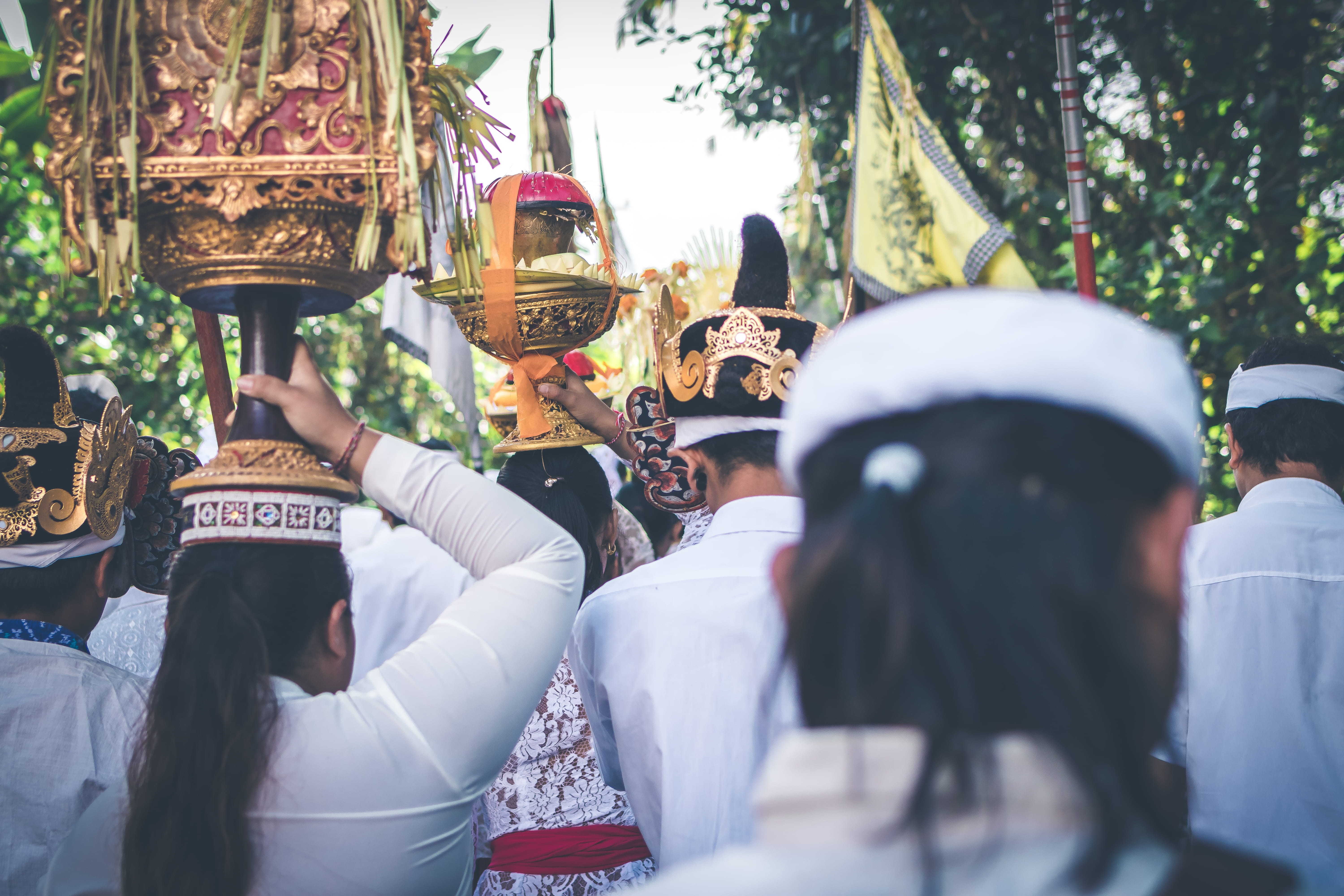 parade, celebration, festival, women, street, celebrating, religion, sculpture, tradition, hinduism, indonesian, holy, oriental, selective focus, spiritual, HD Wallpaper