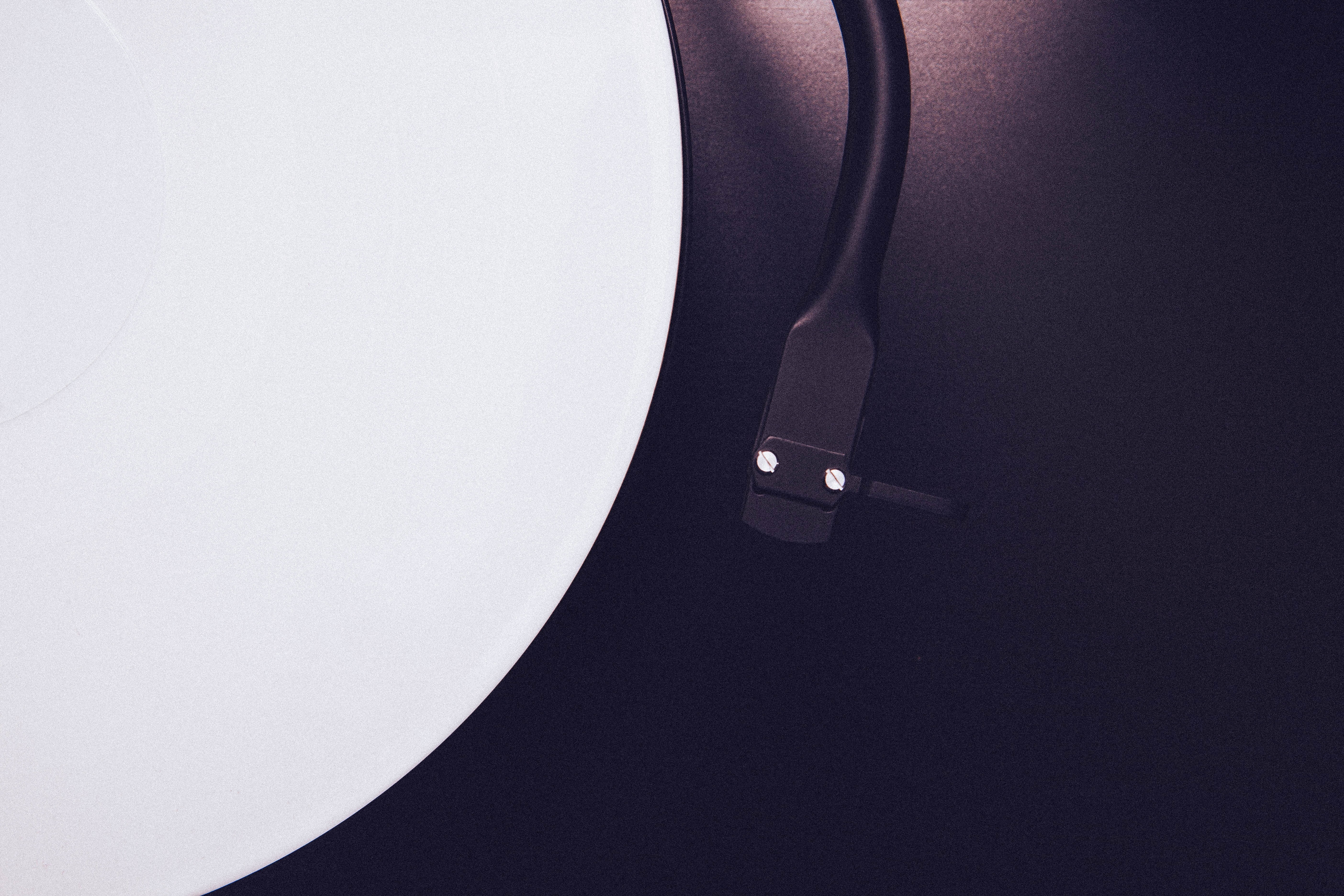 vinyl, technology, sound, black color, record player, high angle view, turntable, musical instrument, audio equipment, studio shot, music, shape, disc, HD Wallpaper