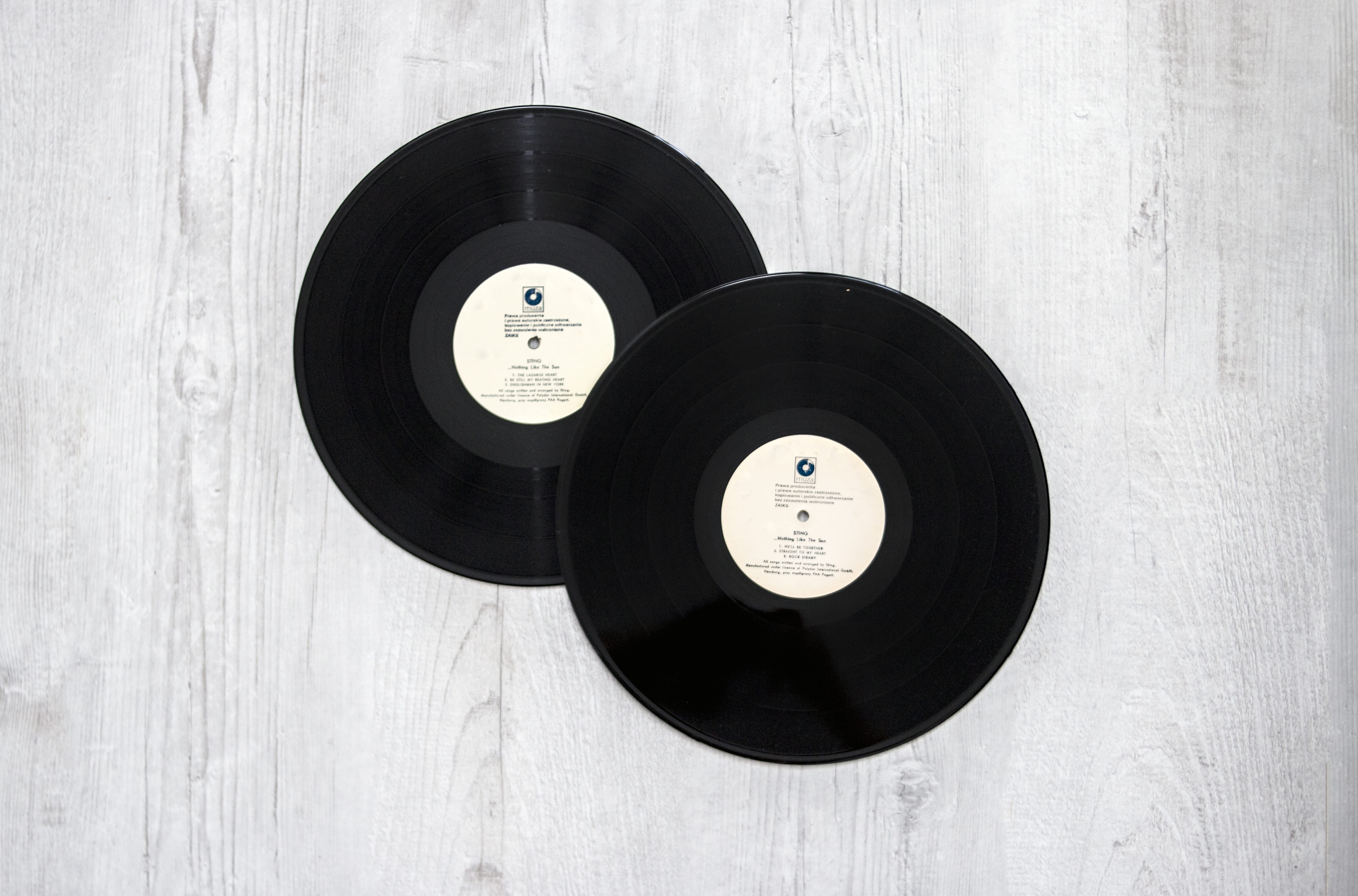 records, surace, directly above, black-and-white, photography, monochrome, retro, backgrounds, disc, 5K, technology, vintage, vinyl, circle, geometric shape, HD Wallpaper
