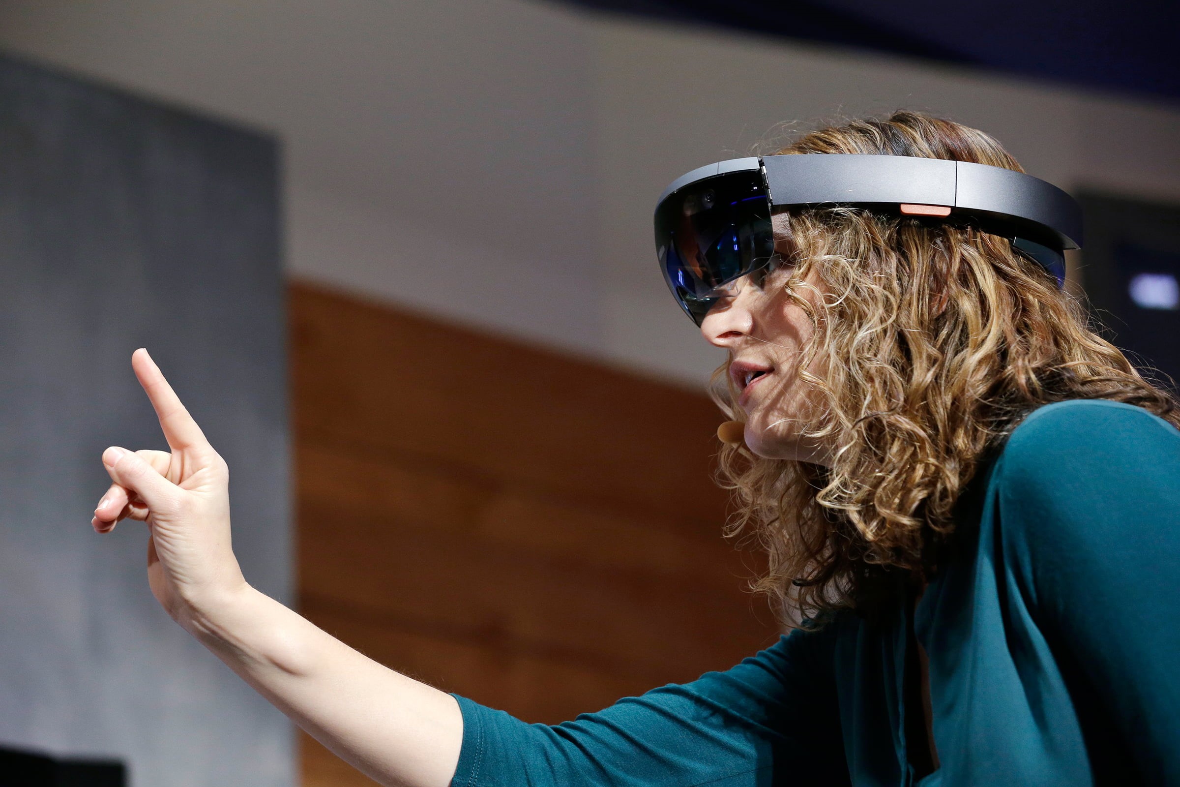fun, communication, technology, eyeglasses, cheerful, young Adult, 1080P, gesturing, hair, happiness, one Person, looking, goggles, microsoft, copy Space, HD Wallpaper