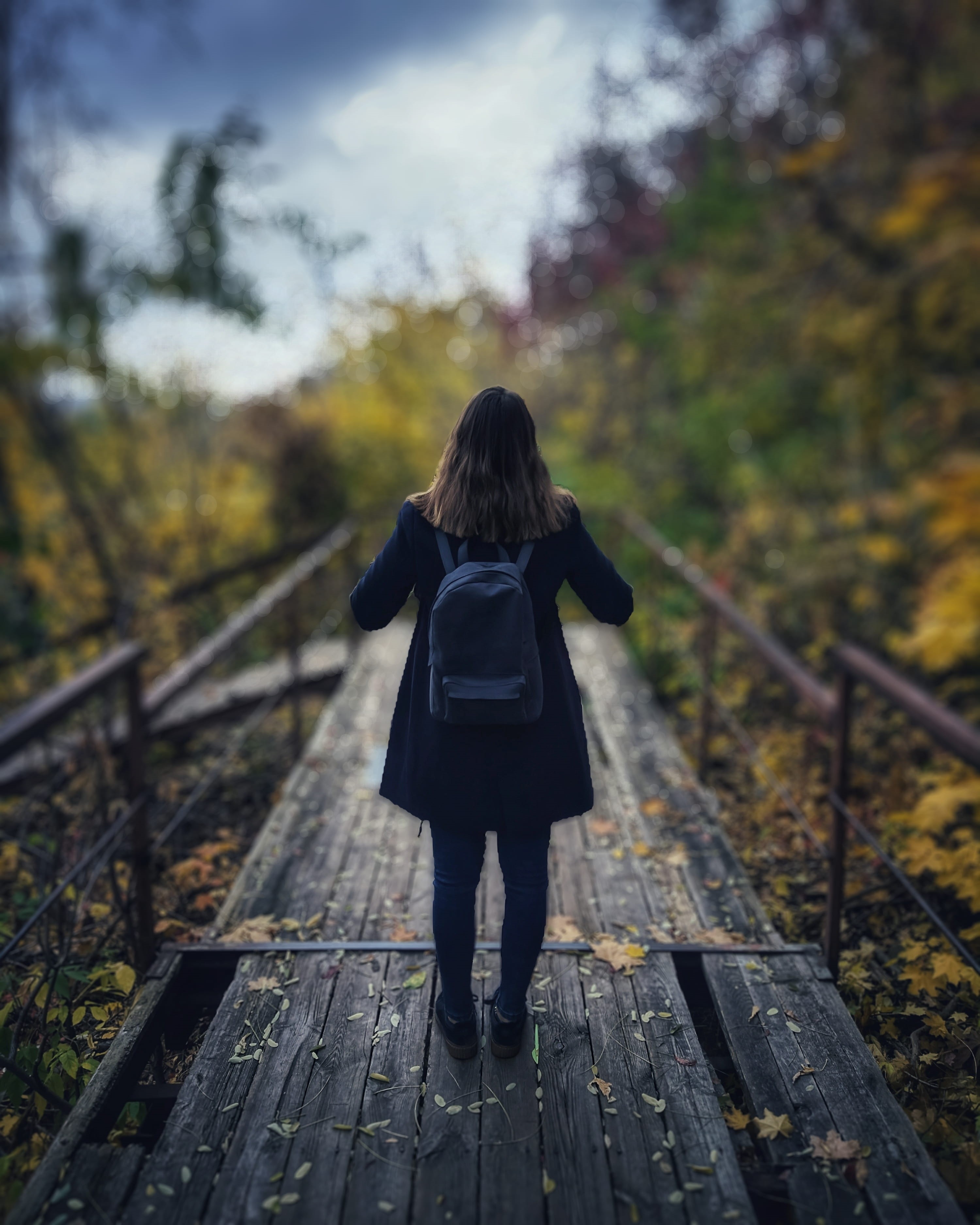 blur, beautiful, real people, full length, day, black, sky, standing, fall, wear, autumn leaves, solo, daylight, focus, adult, photoshoot, wooden, outdoors, Phone HD Wallpaper
