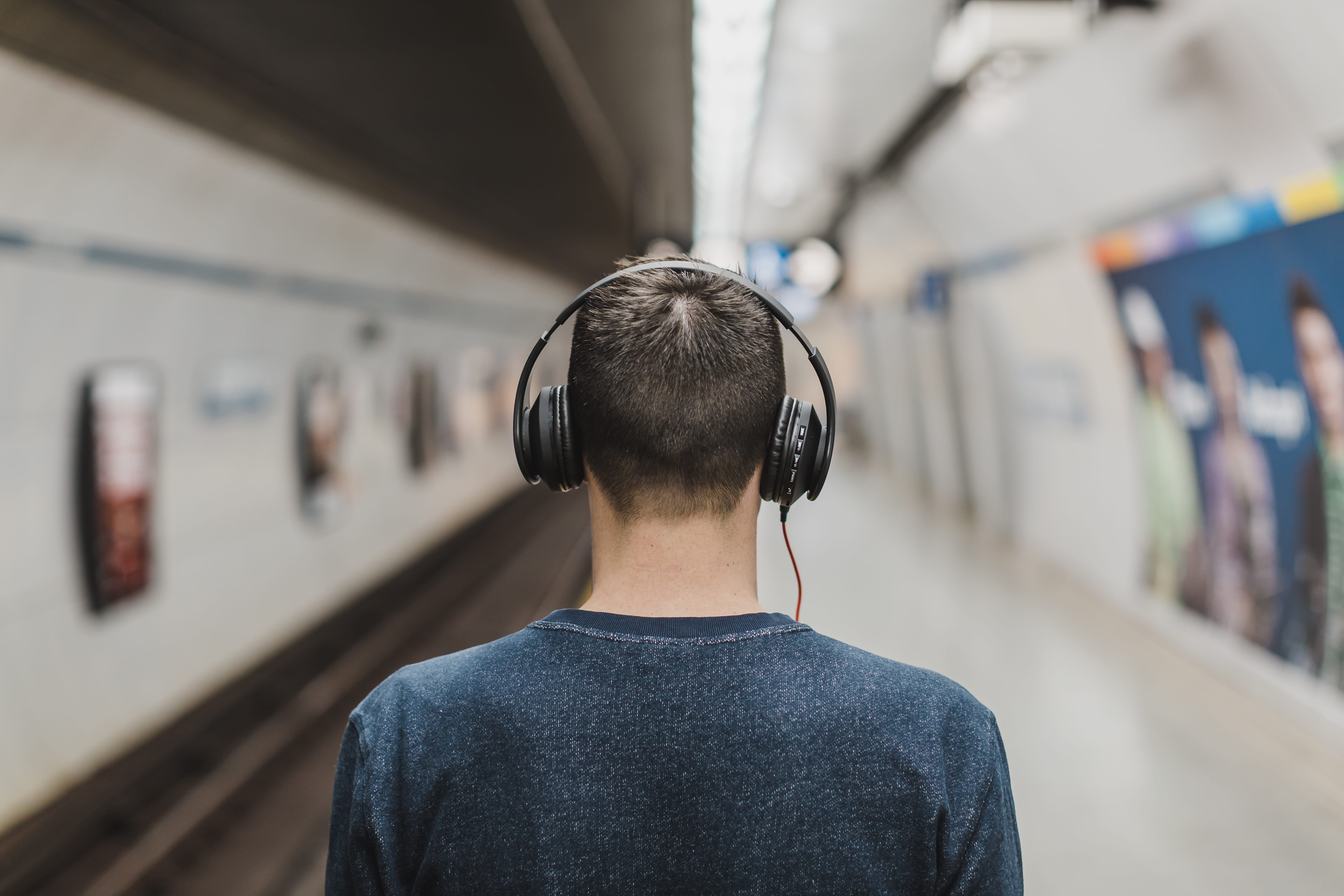 portrait, men, listen, listening, lifestyles, technology, adult, subway platform, device, person, electronics, light, headphones, tunnel, wear, leisure activity, HD Wallpaper