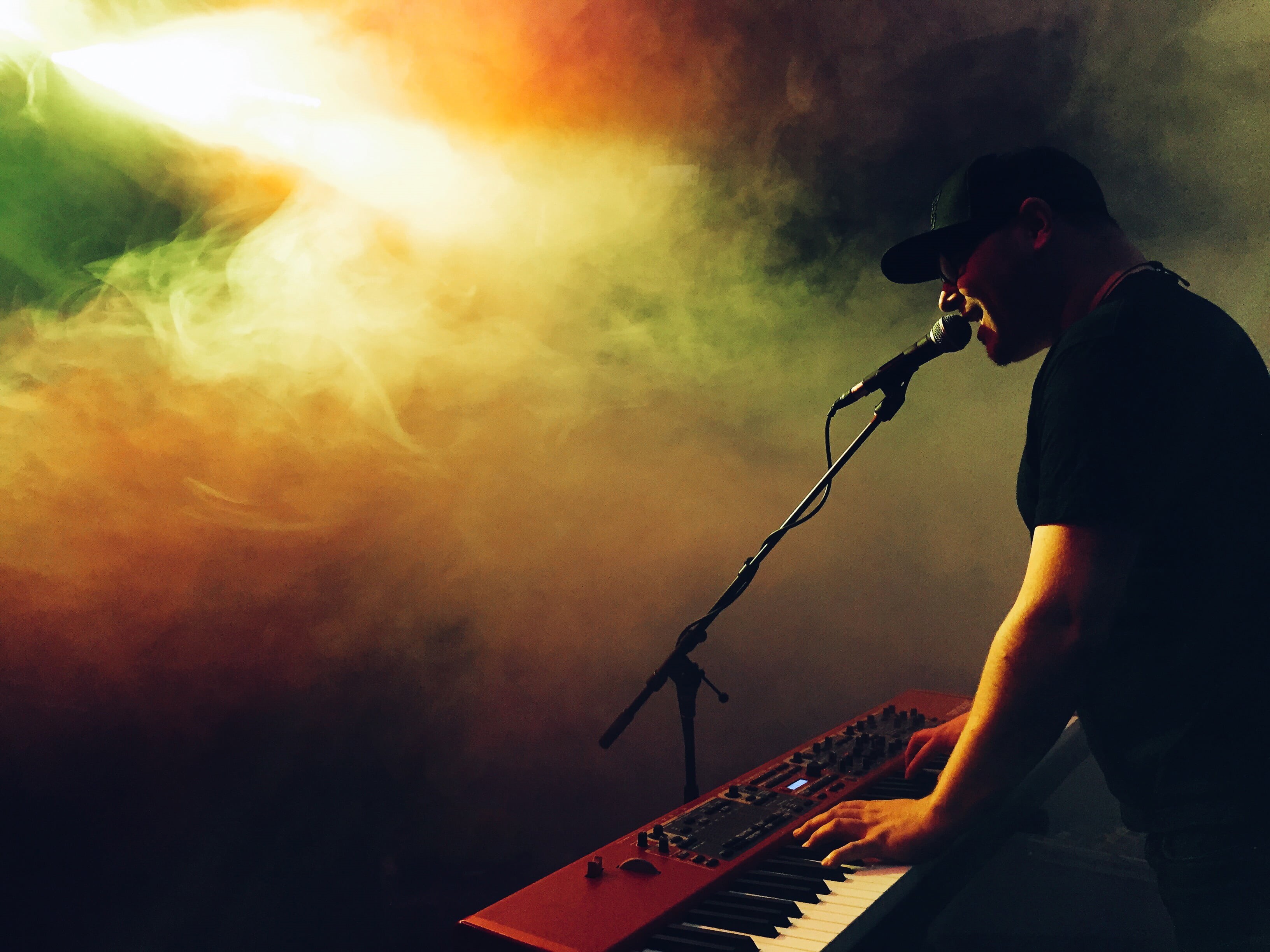 one person, event, musical equipment, musical instrument, occupation, 2K, band, rock music, arts culture and entertainment, stage - performance space, HD Wallpaper