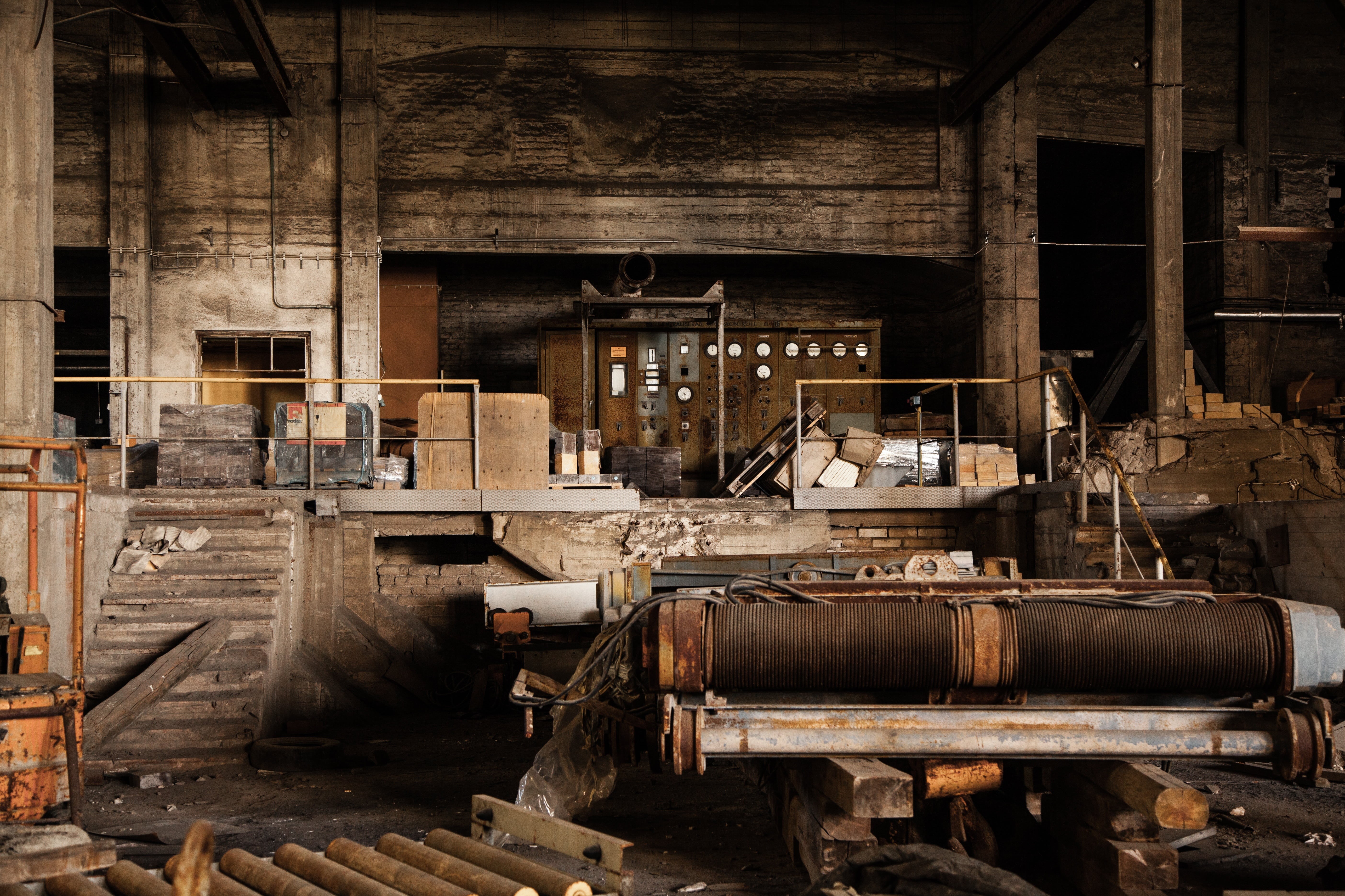 dirty, factory, deterioration, corrosion, sky, built structure, interior, no people, brown, equipment, exterior, damaged, derelict, steam, plant, chrome, HD Wallpaper