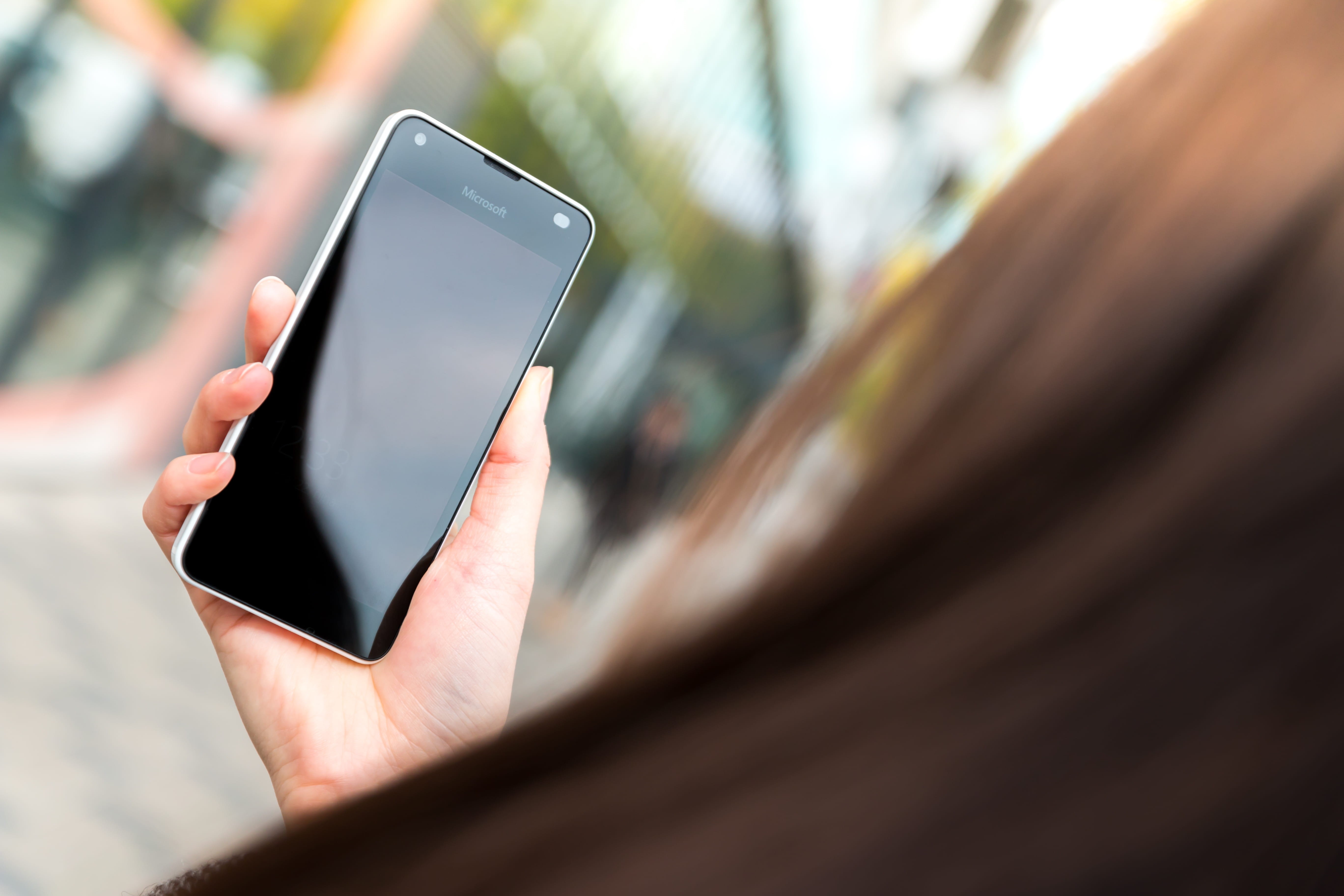 street, text messaging, selective focus, hand, body part, holding, finger, uses, mobile app, message, portable information device, mobile phone, 5K, global communications, HD Wallpaper