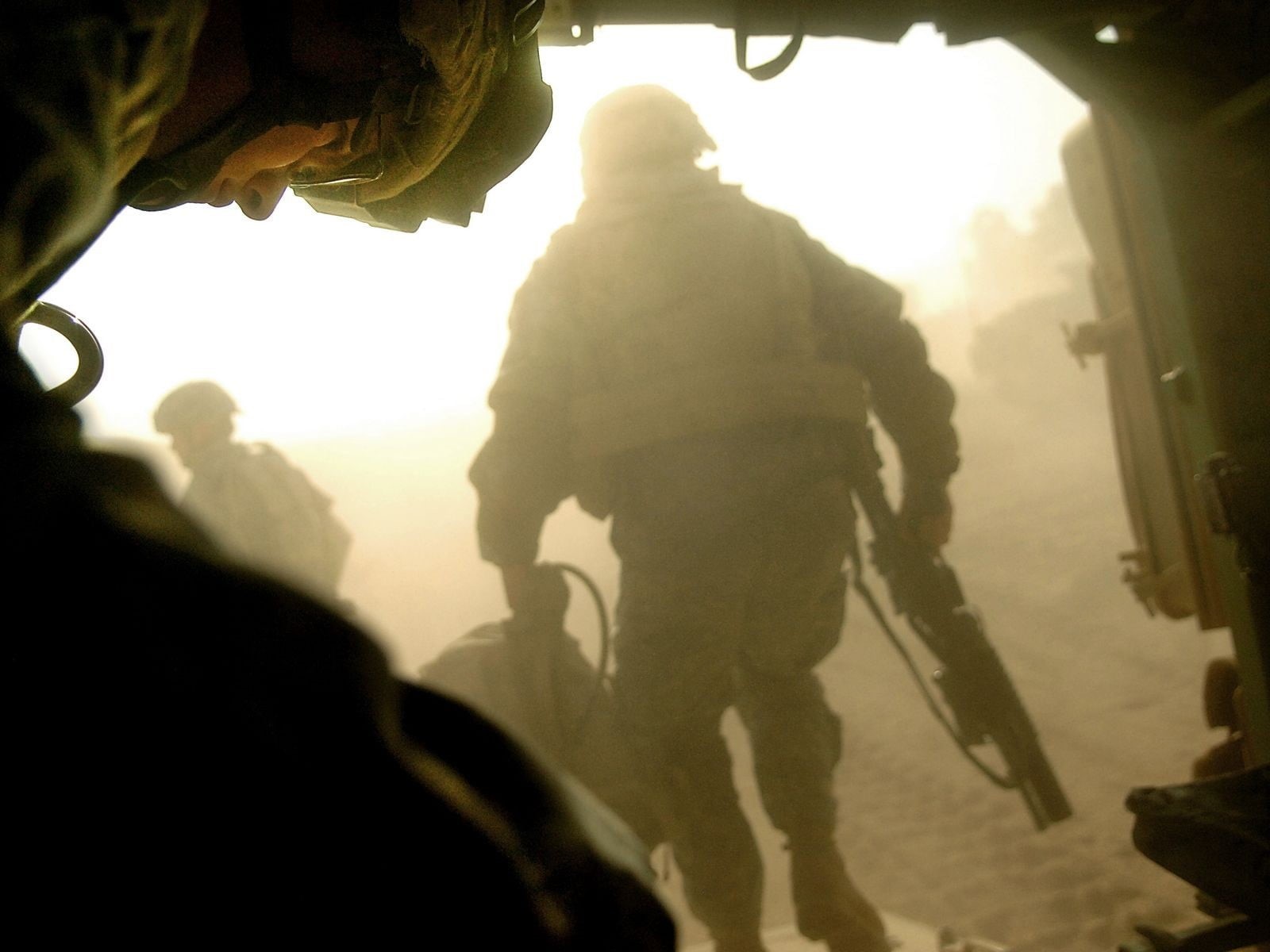 s, Iraq, military, sunlight, clothing, group of people, brown, shadow, army, army soldier, men, government, nature, rear view, day, walking, soldier, adult, HD Wallpaper