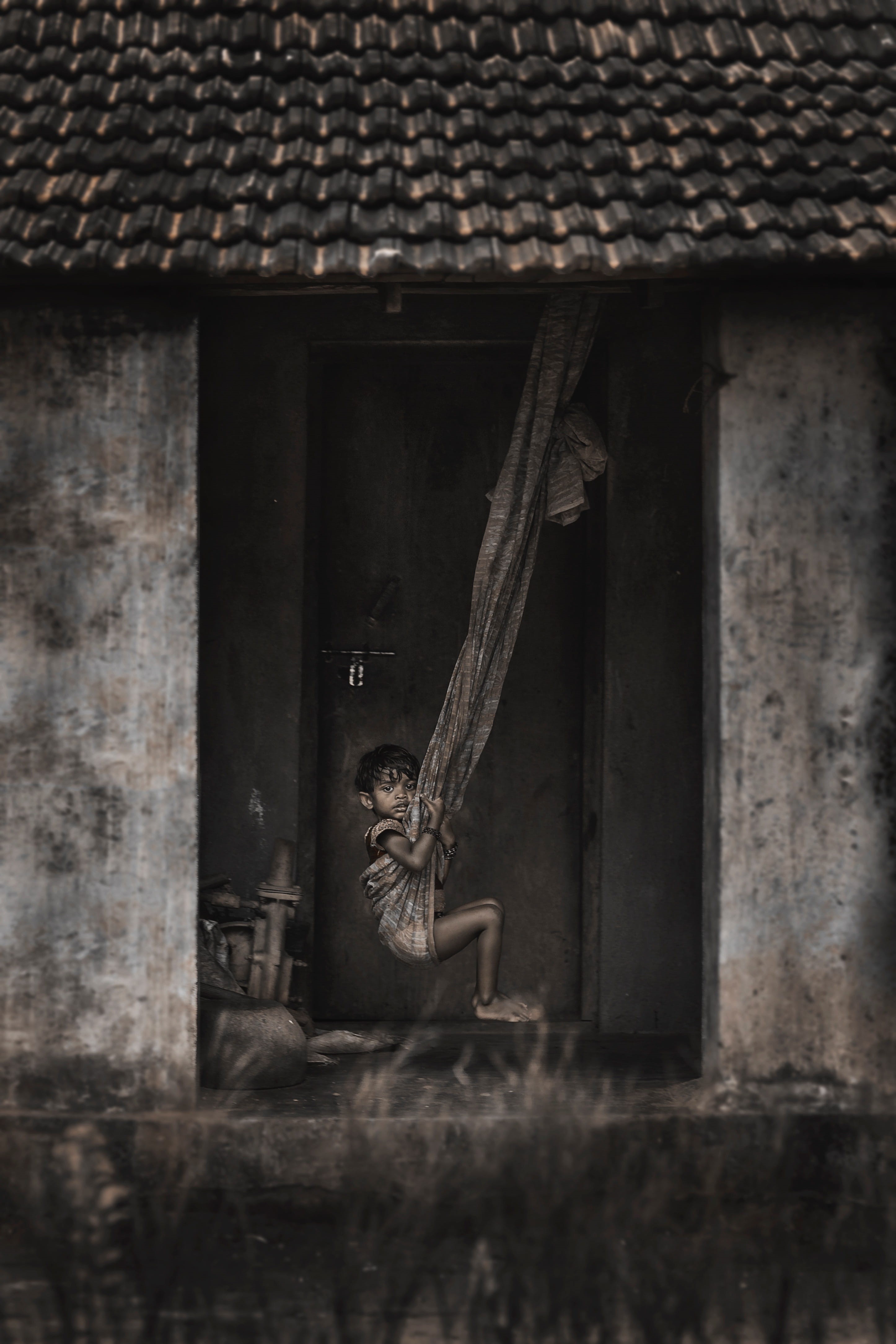 outdoors, architecture, building, window, hammock, kid, poverty, child, building exterior, nature, roof, animal wildlife, animal head, bone, no people, Phone HD Wallpaper