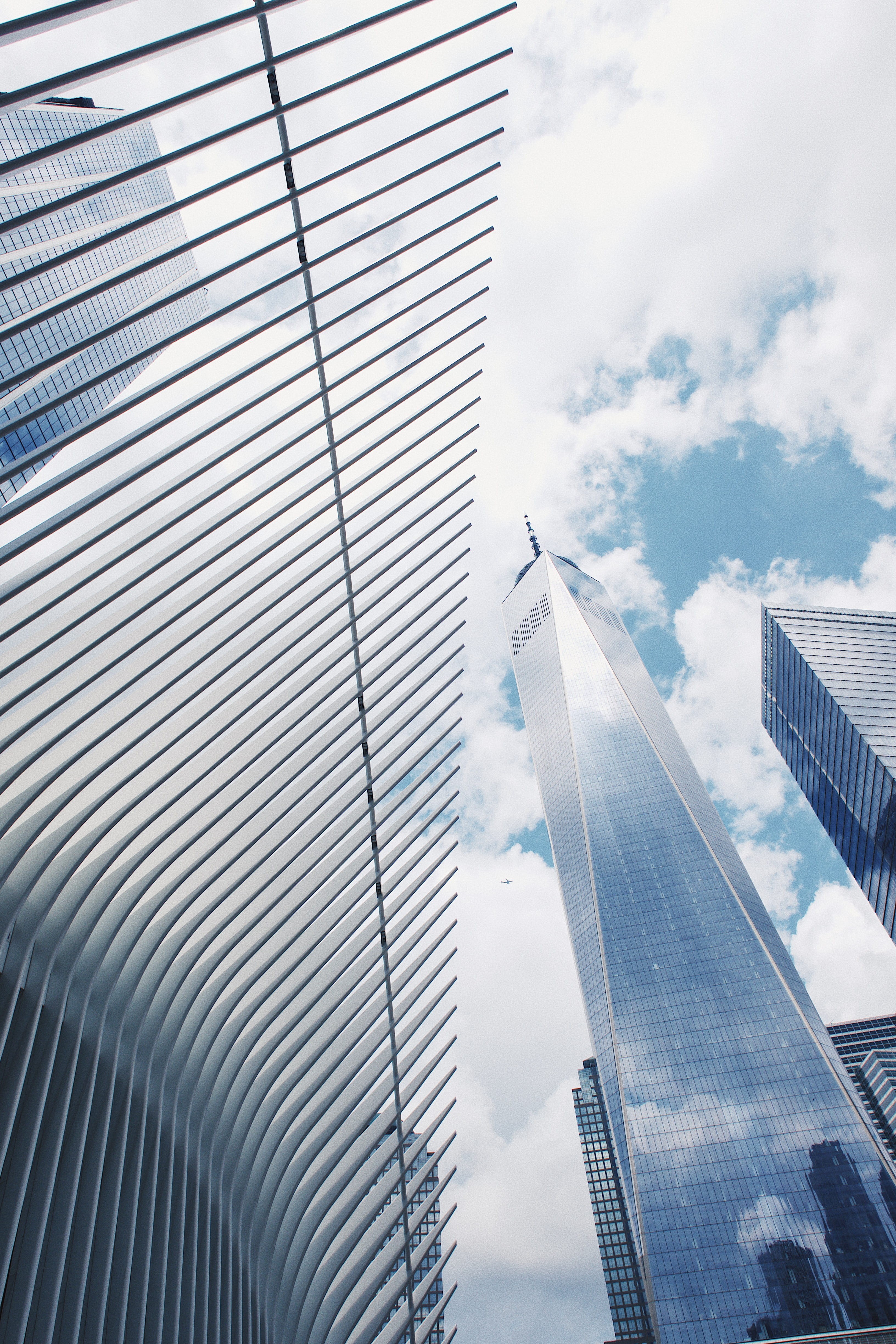 low angle view, tall - high, day, city, glass - material, sunlight, reflection, cloud - sky, outdoors, new york, nyc, modern, 4K, skyscraper, office, glass, Phone HD Wallpaper