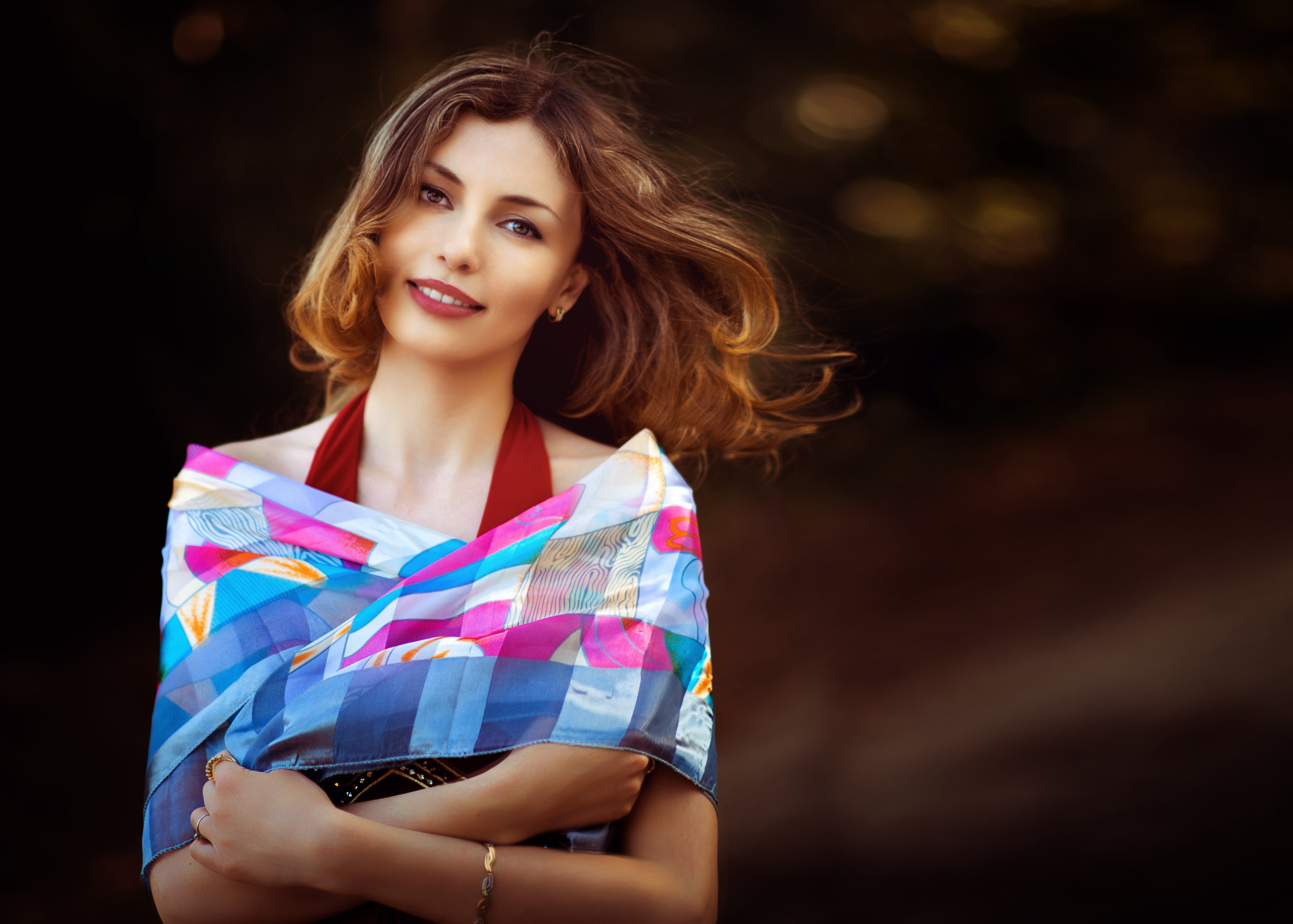 positive emotion, red, woman, 4K, beautiful people, emotion, eyes, girl, red lips, miss, fashion Model, one Person, people, summer, young woman, smiling, HD Wallpaper