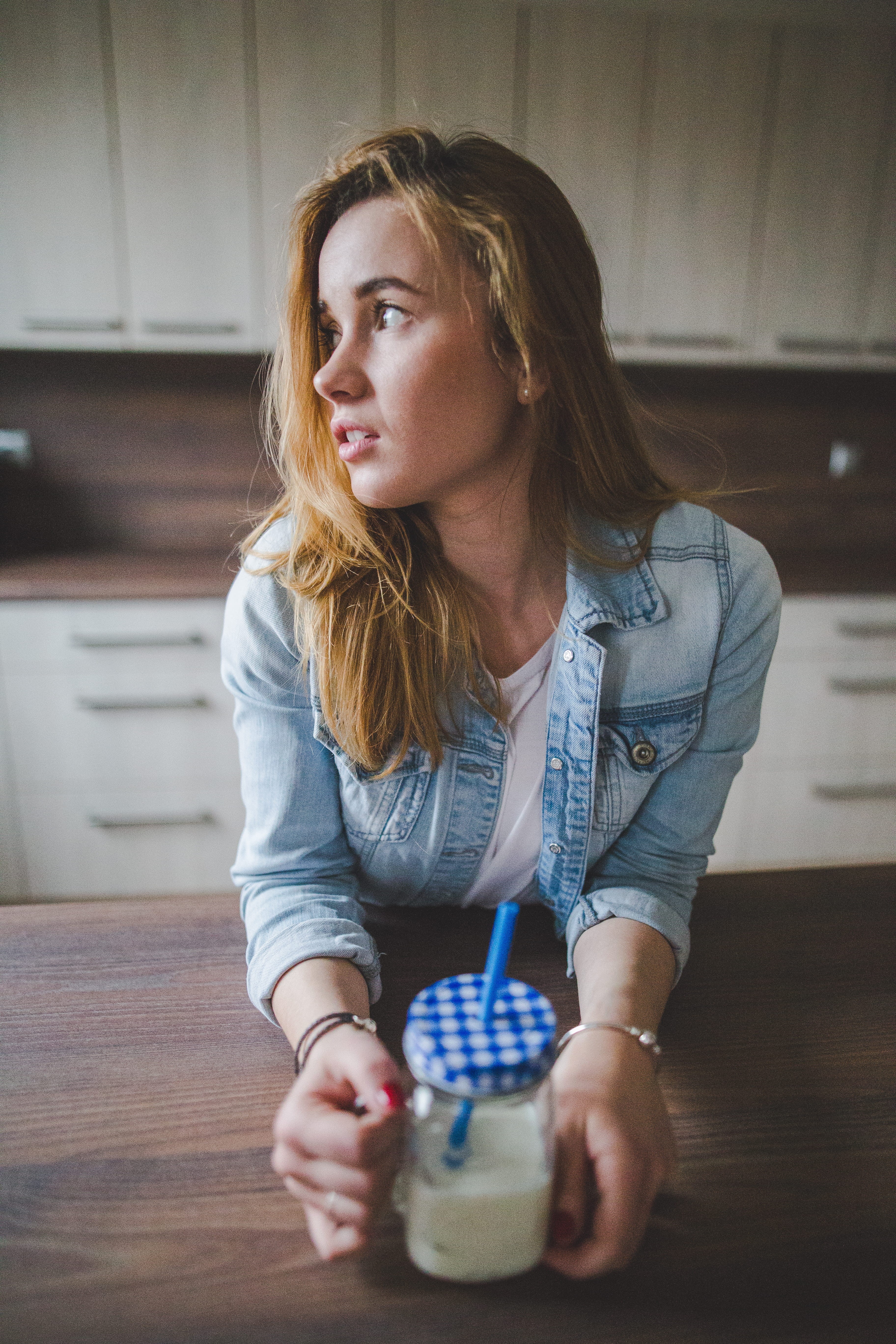 brown Hair, wooden, home Interior, coffee - Drink, kitchen, looking, leisure activity, domestic Kitchen, indoors, female, contemplation, one Woman Only, Phone HD Wallpaper