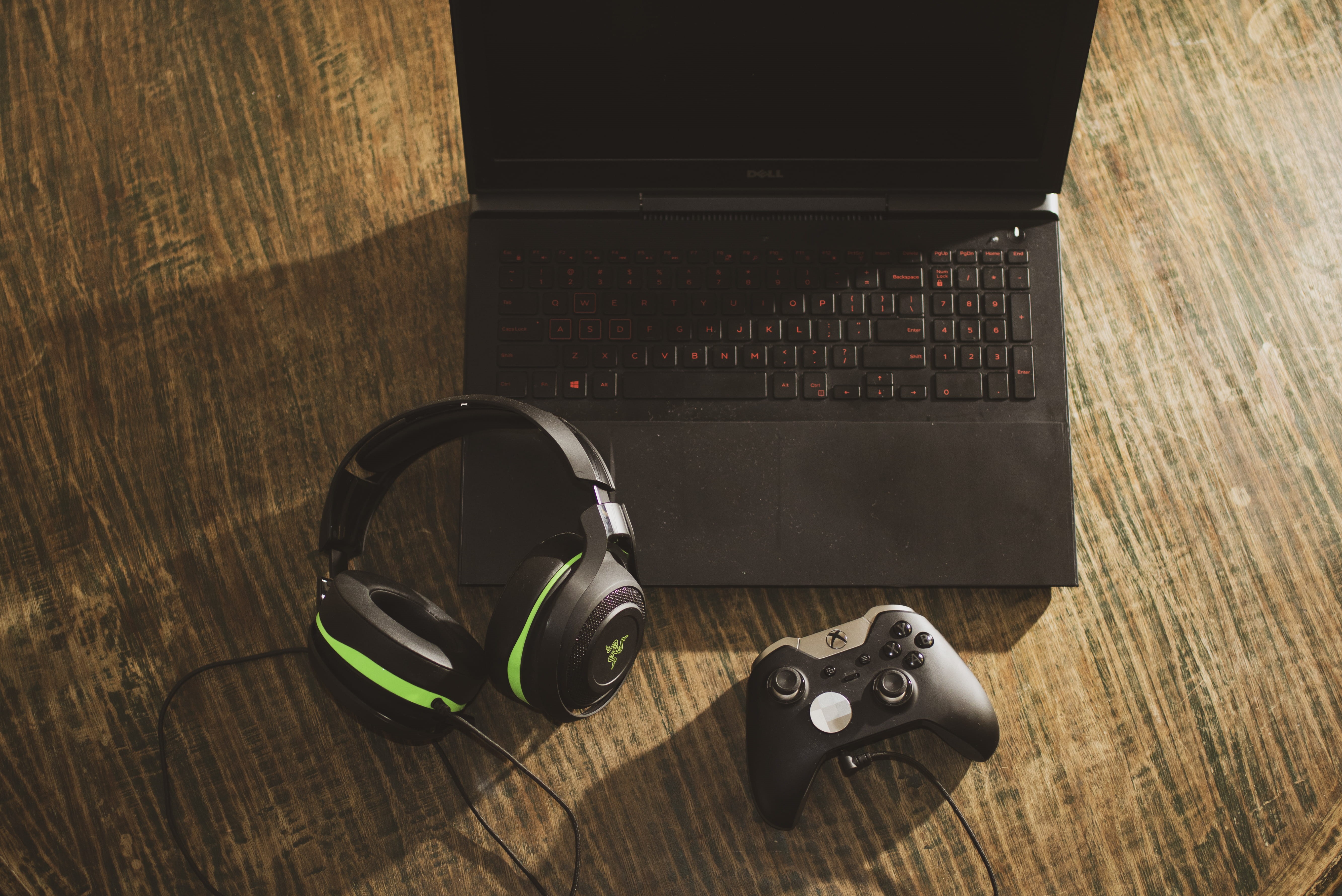 elite, table, dell, wood - material, no people, 5K, photography themes, technology, equipment, camera - photographic equipment, indoors, computer, music, HD Wallpaper
