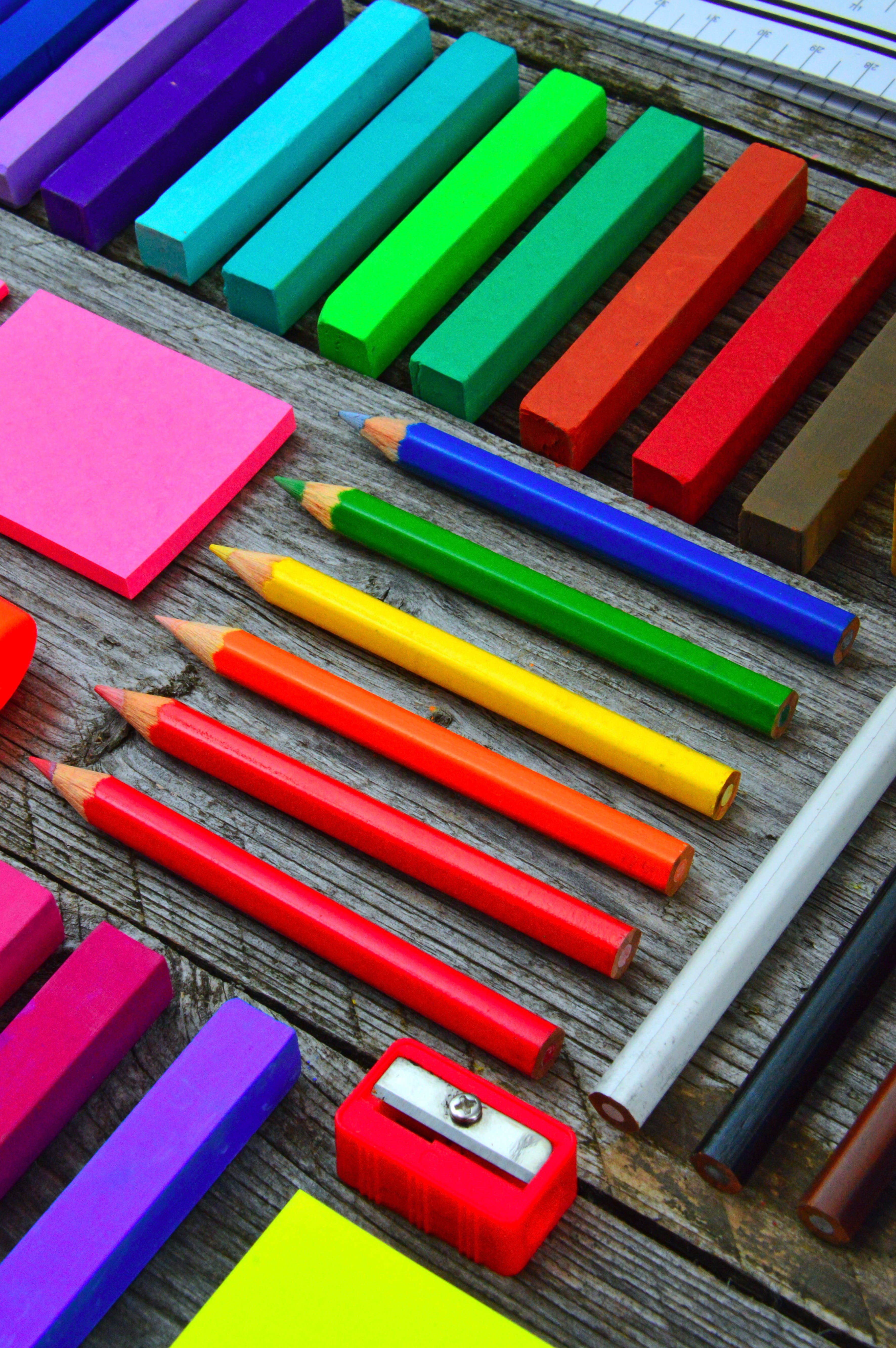 pen, art and craft equipment, school starts, childhood, group of objects, side by side, writing instrument, color, high angle view, class, crayon, close-up, Phone HD Wallpaper