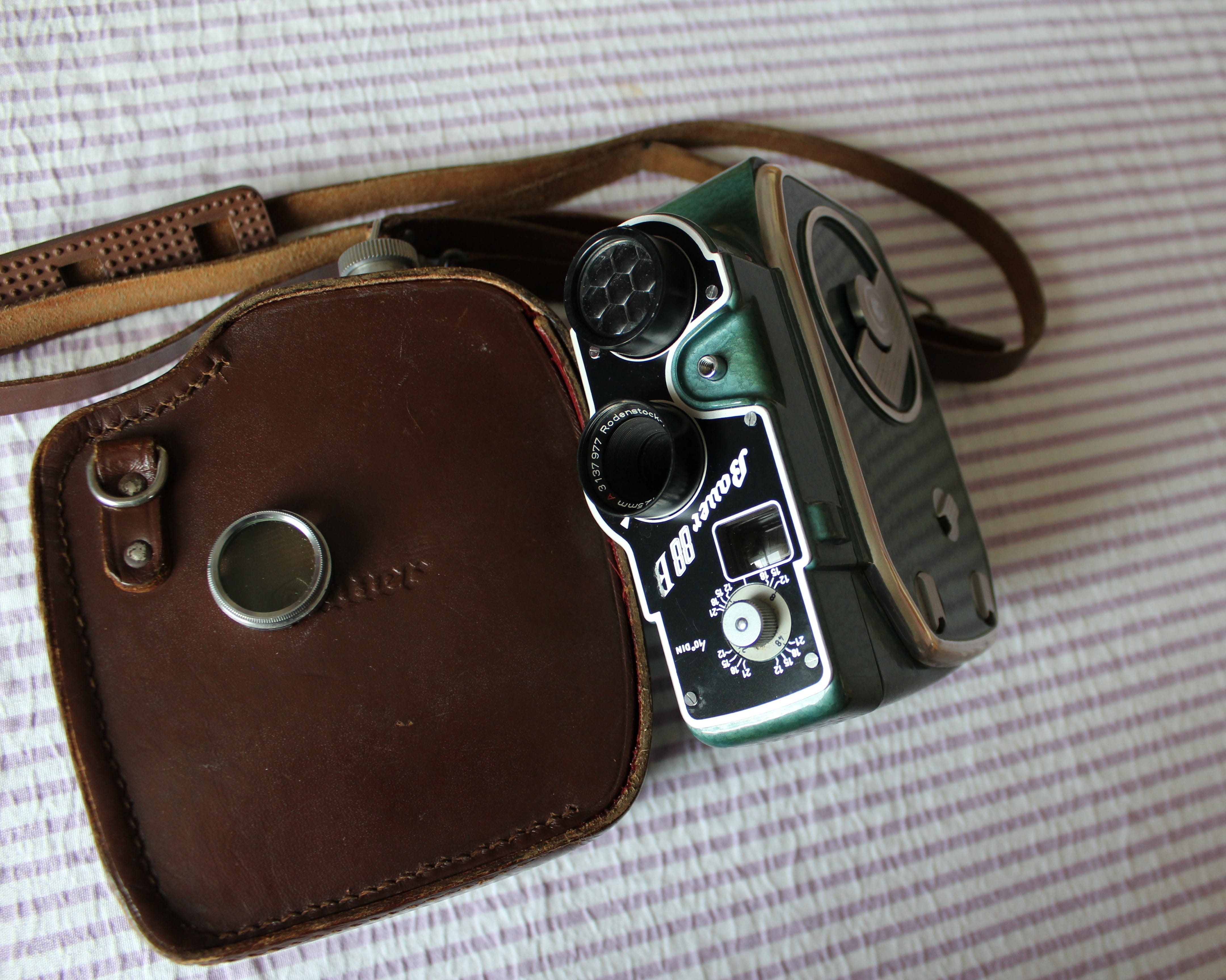 rodenstock, recording, record, equipment, high angle view, metal, brown, nostalgic, antique, retro styled, film camera, still life, memory, nostalgia, play, HD Wallpaper