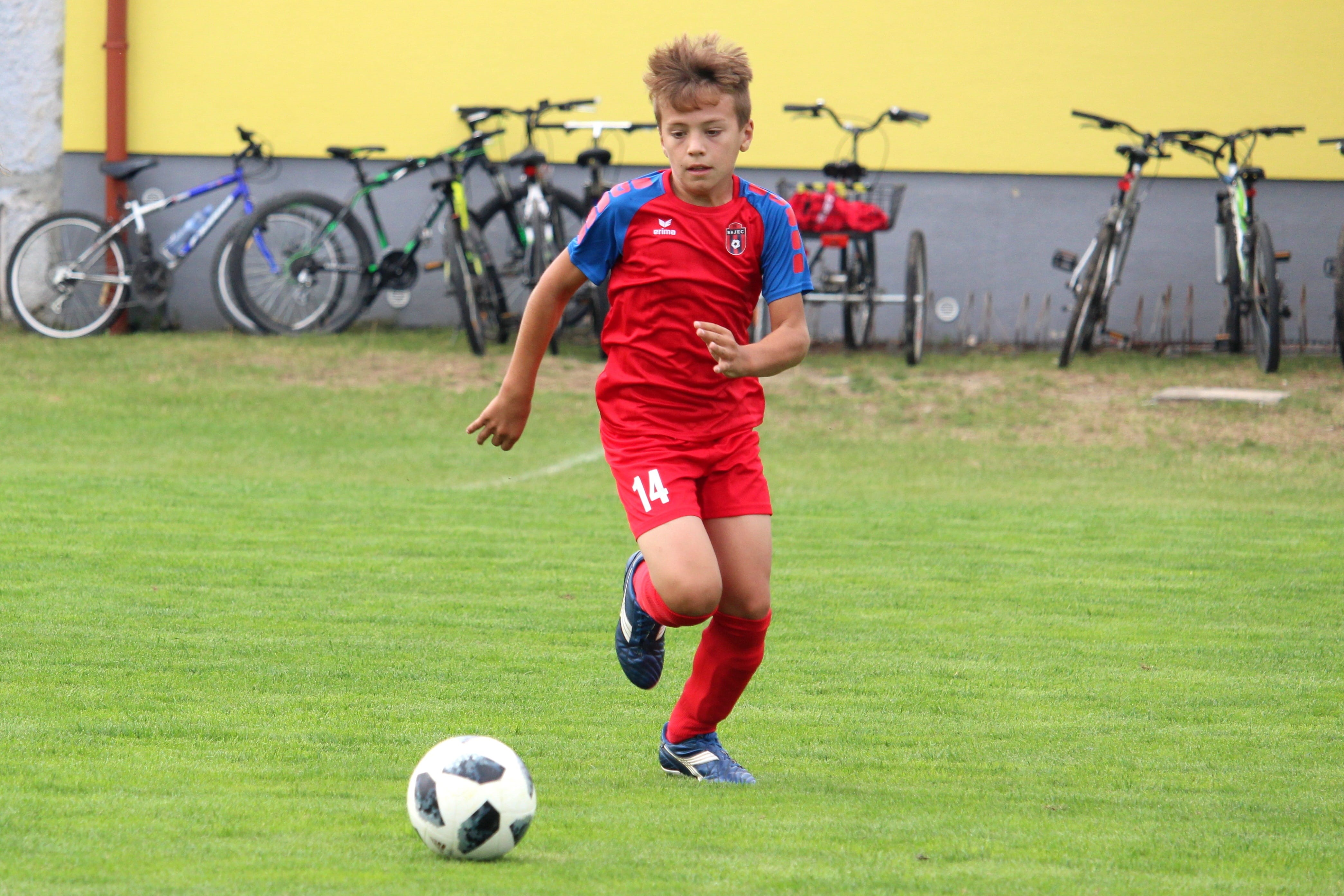 childhood, action, run, athlete, sports uniform, football, boy, playing, the movement of the, mettle, 4K, pre-adolescent child, team sport, footballer, HD Wallpaper