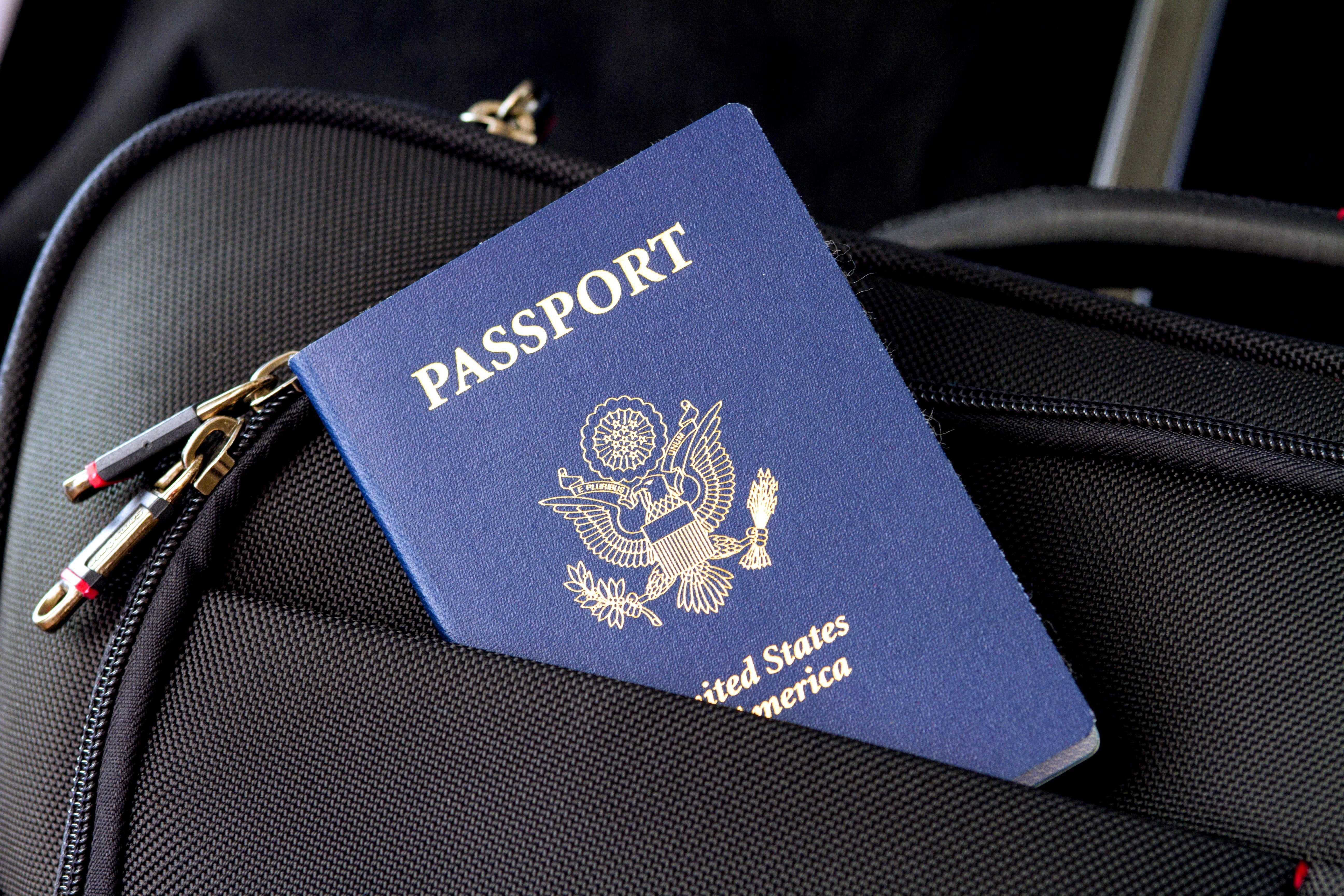 suitcase, departure, black, bag, journey, traveler, flag, airplane ticket, passport, passenger, airplane, american, communication, 5K, authority, national, HD Wallpaper