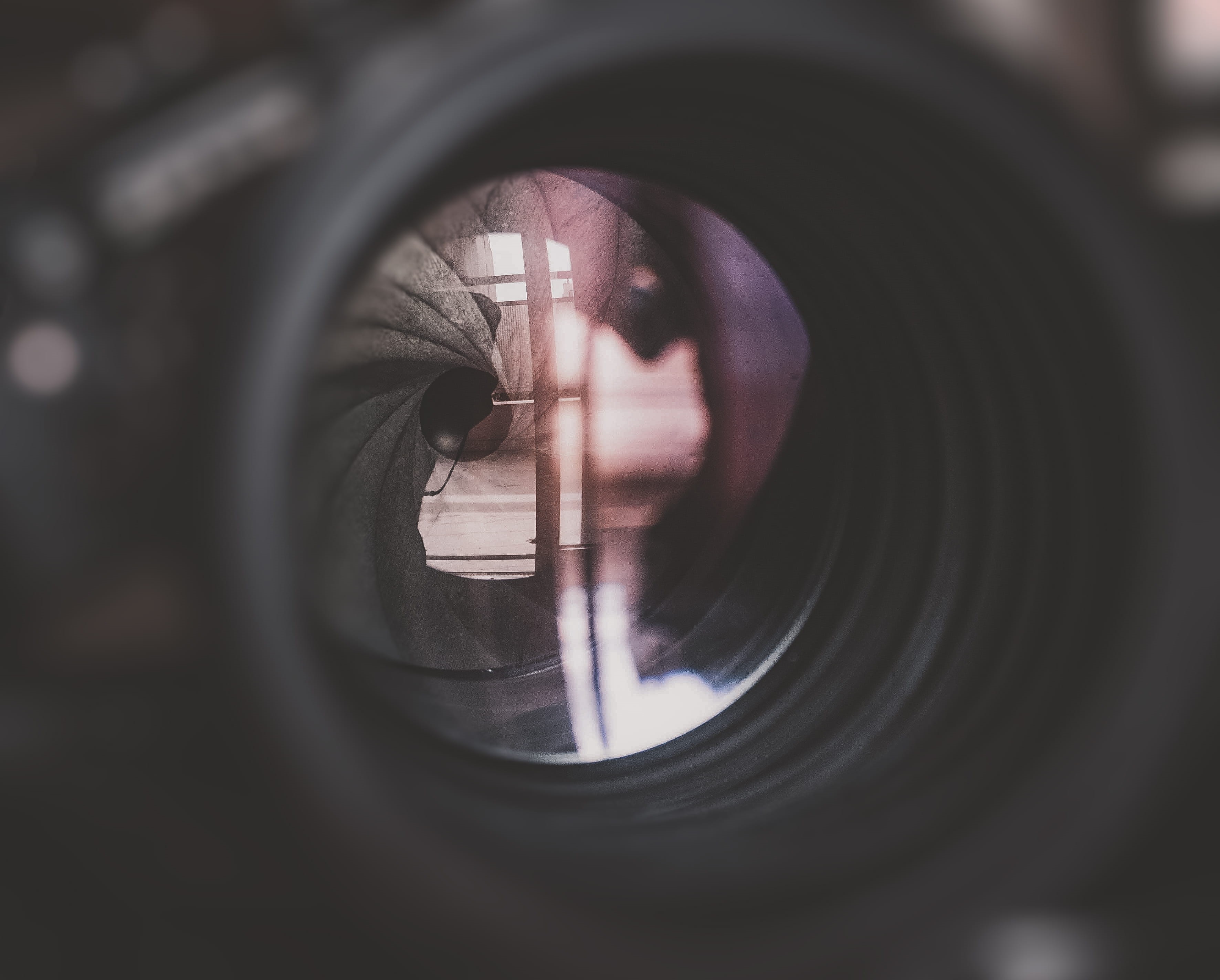 photographer, 2K, headshot, photographic equipment, real people, human body part, glass, lens, camera, camera body, photography, leisure activity, sensor, HD Wallpaper