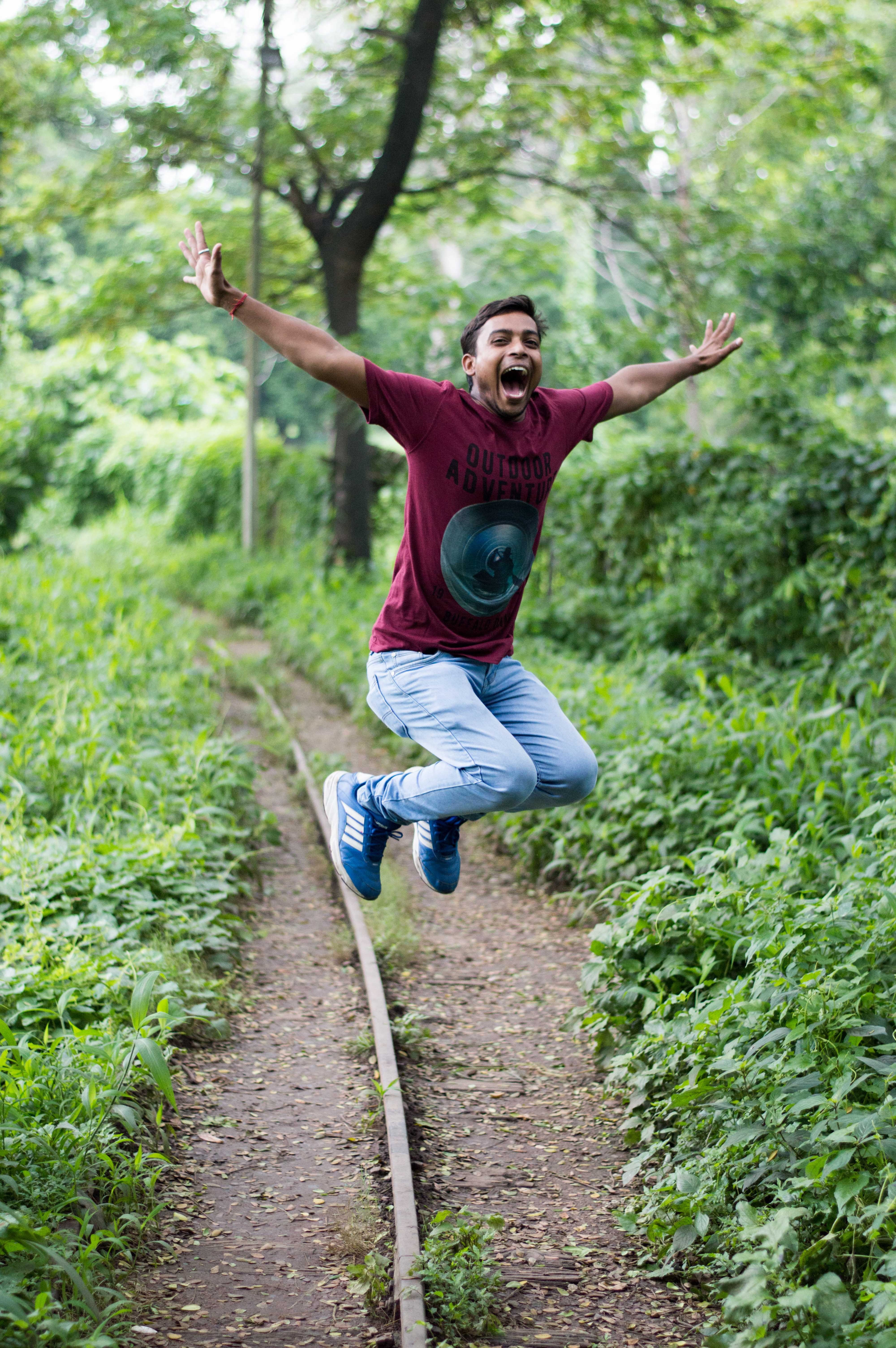 wear, jump shot, growth, lifestyles, human body part, summer, positive emotion, fun, front view, action, jumping, grass, man, daylight, enjoyment, leisure activity, Phone HD Wallpaper