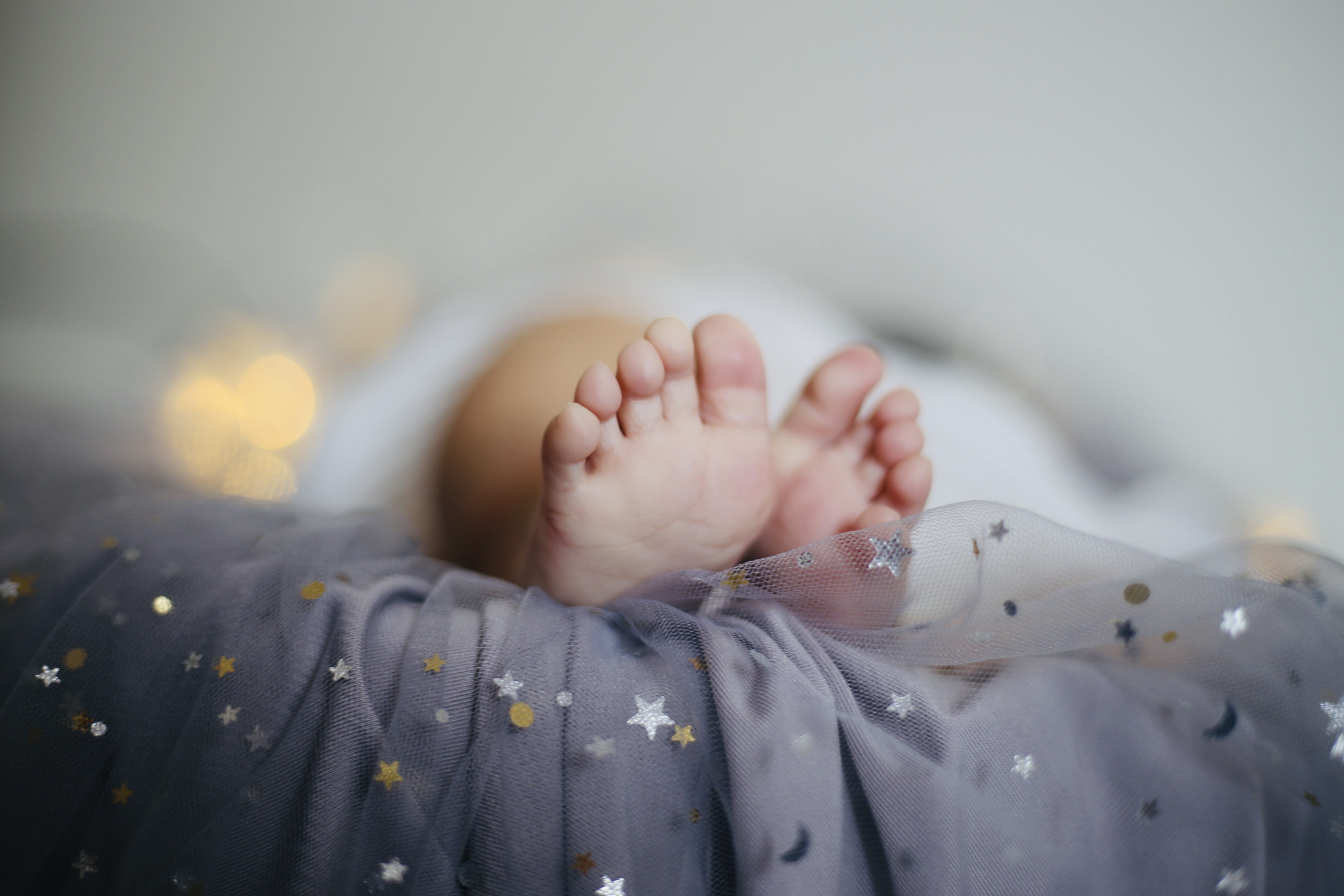one person, selective, person, photography, child, babyhood, bed, baby, human, toe, lying down, diamond, accessory, fisheye, accessories, bookcase, blanket, HD Wallpaper