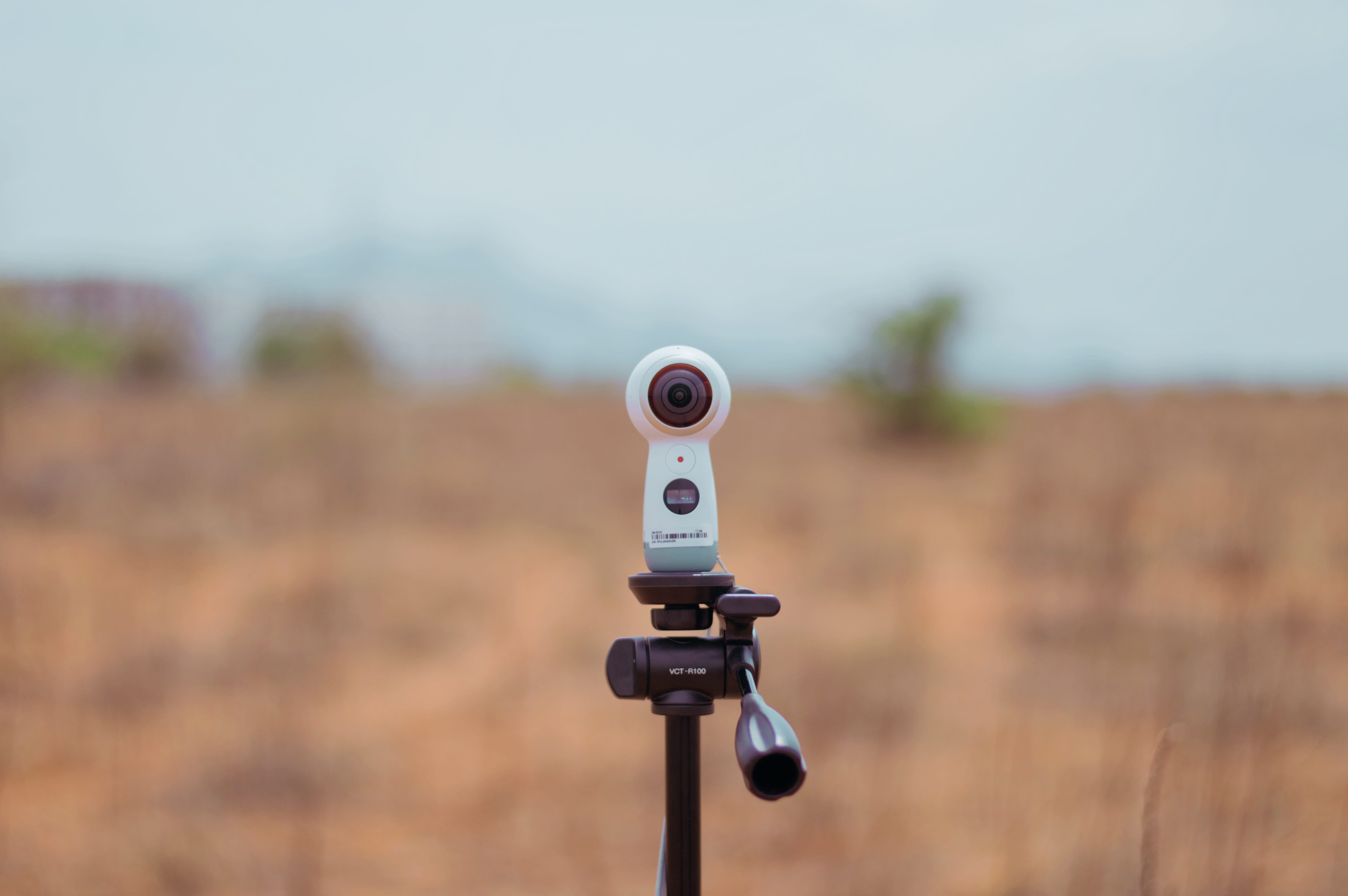 samsung, vr, gadget, gear, gun, technology, no people, photography, field, land, selective focus, surveillance, virtual reality, focus on foreground, environment, HD Wallpaper