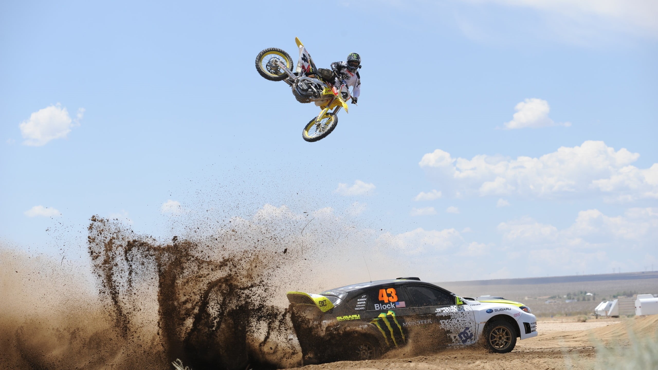sky, yellow, real people, sports, joy, leisure activity, stunt, one person, mid-air, skill, coupe, dirt, bike, land vehicle, men, mode of transportation, HD Wallpaper