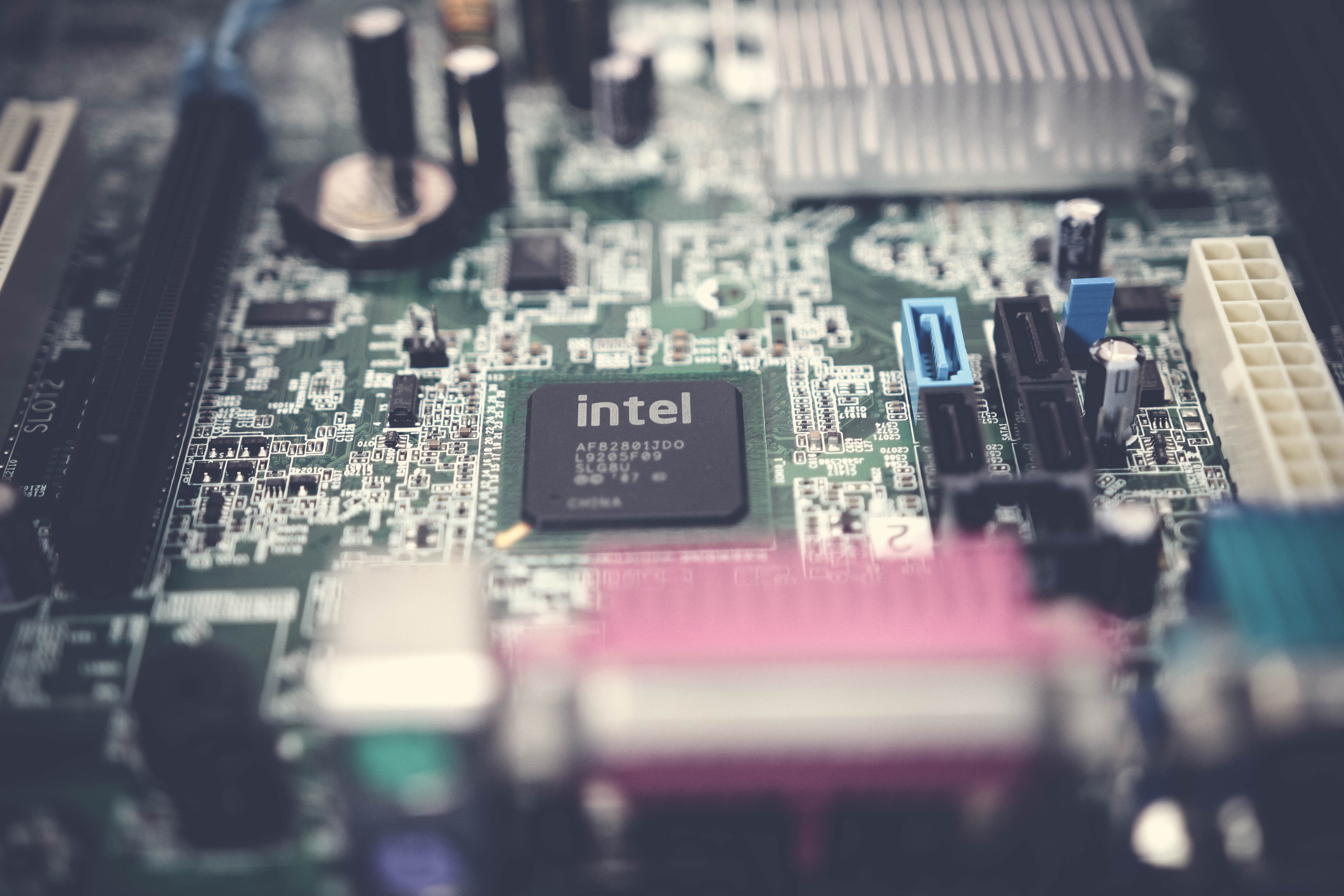 photography, industry, indoors, equipment, 5K, computer network, depth of field, computer, selective focus, circuit board, full frame, technology, transistor, HD Wallpaper