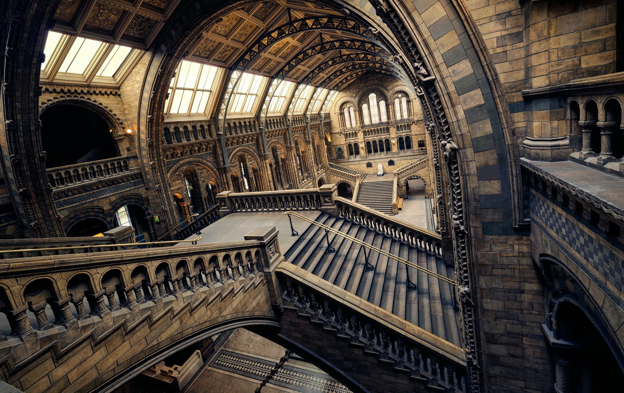 spirituality, history, old, architecture, London, low angle view, arch, building, travel destinations, day, architecture and art, stairs, 1080P, Museum of Natural History, HD Wallpaper