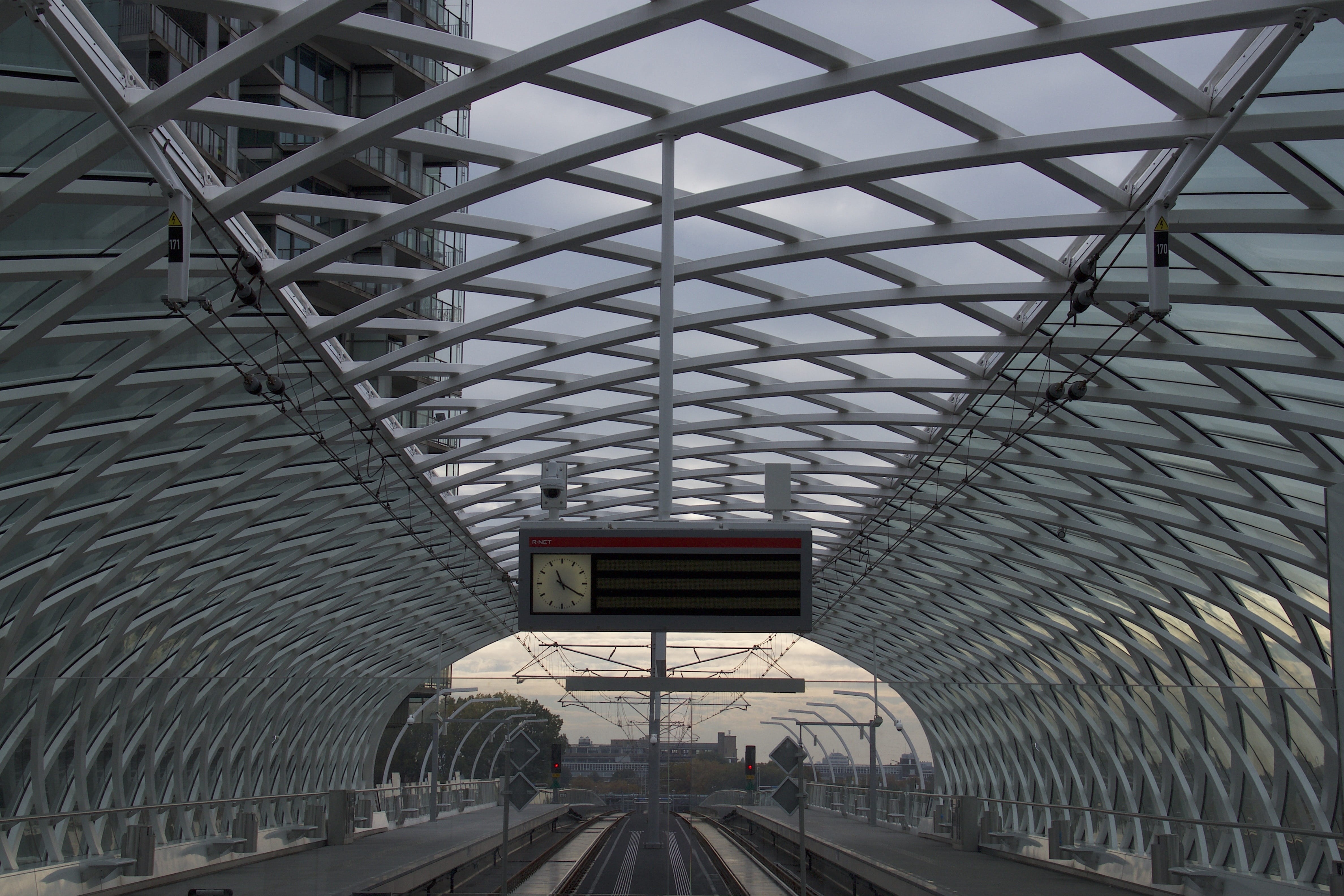 modern, railroad Track, architecture And Buildings, Architecture, pattern, rail transportation, Cs, metal, Metro Station, the way forward, public transportation, HD Wallpaper
