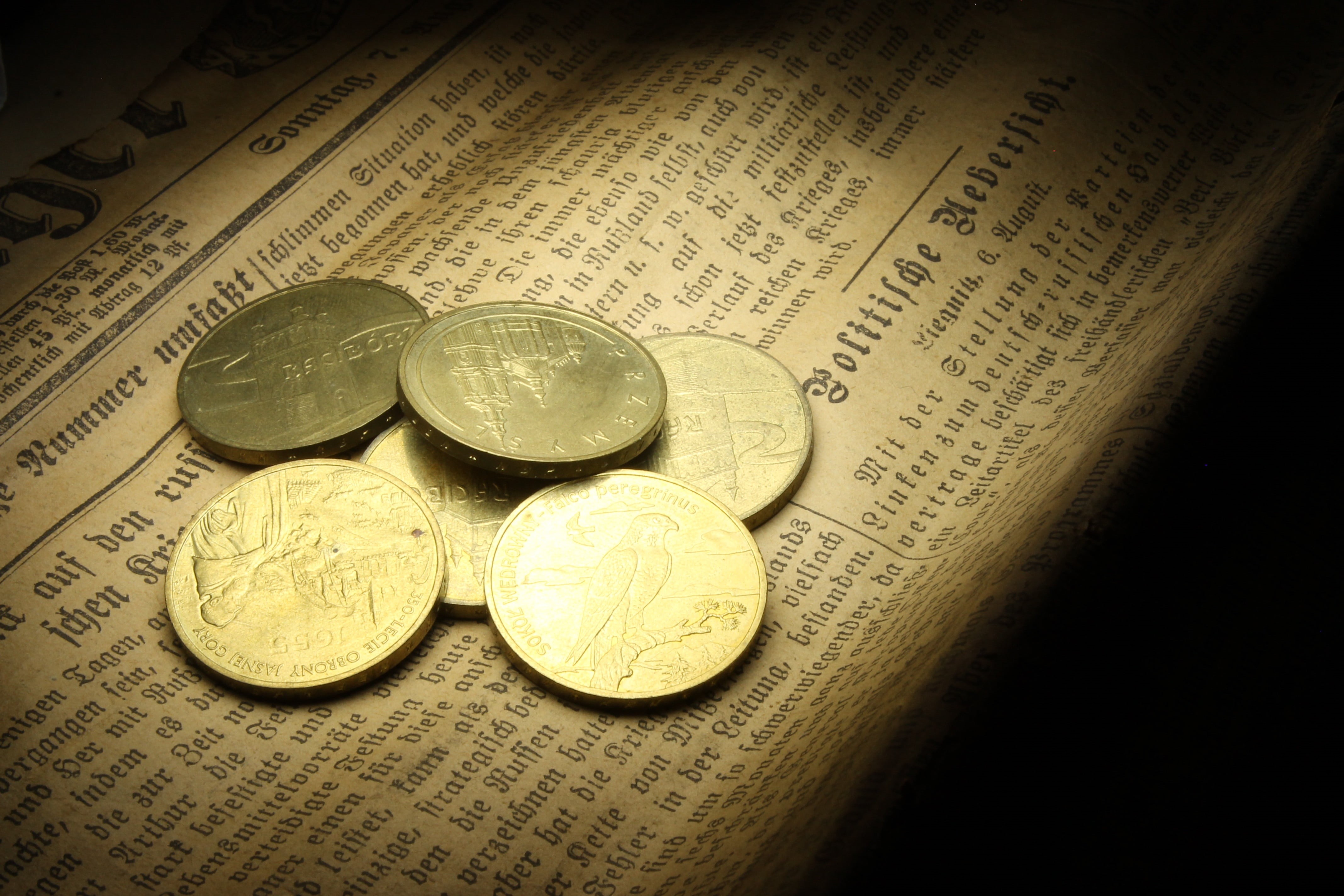 large group of objects, close-up, colored, amount, no people, coins, 4K, silver, money making, gold, paper, two objects, text, western script, antique, HD Wallpaper