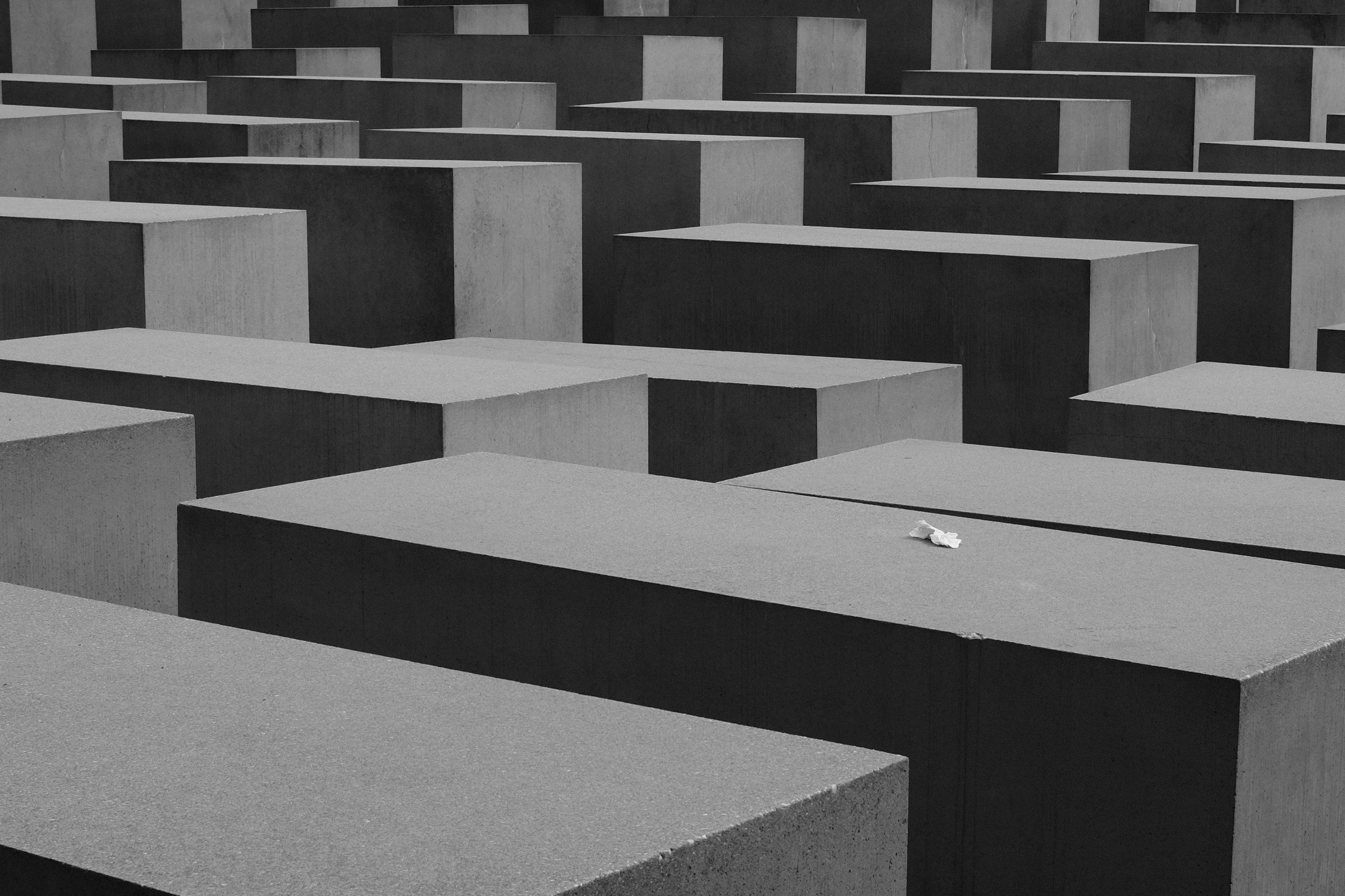 grave, black and white, concrete, tombstone, stone, memorial, holocaust, full frame, somber, memorial to the murdered jews of europe, cemetery, brutalism, HD Wallpaper