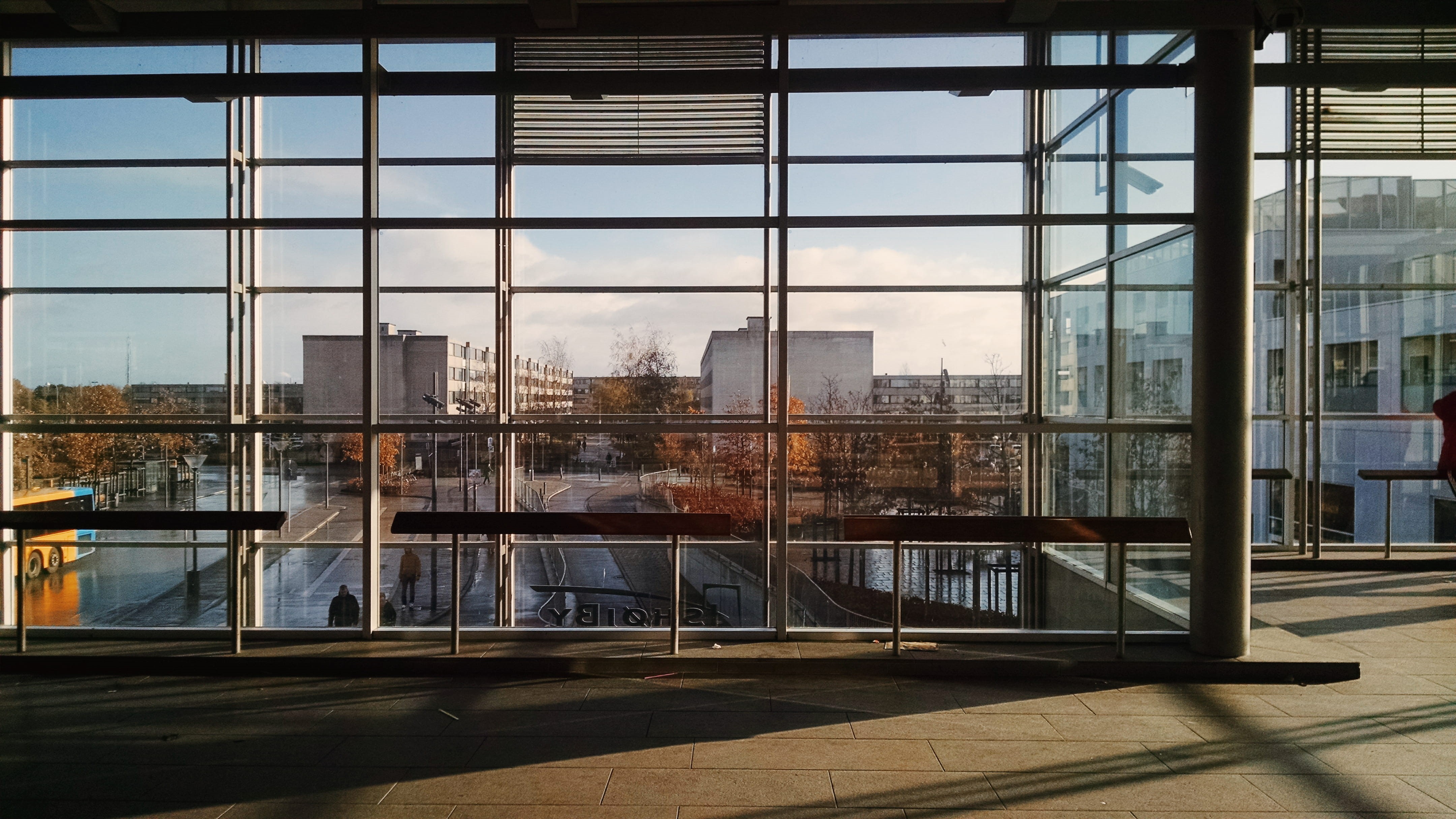 dinamarca, sky, urban, modern, building exterior, cubism, reflection, day, outdoors, cityscape, city, window, dsb, sunlight, no people, nature, financial district, HD Wallpaper