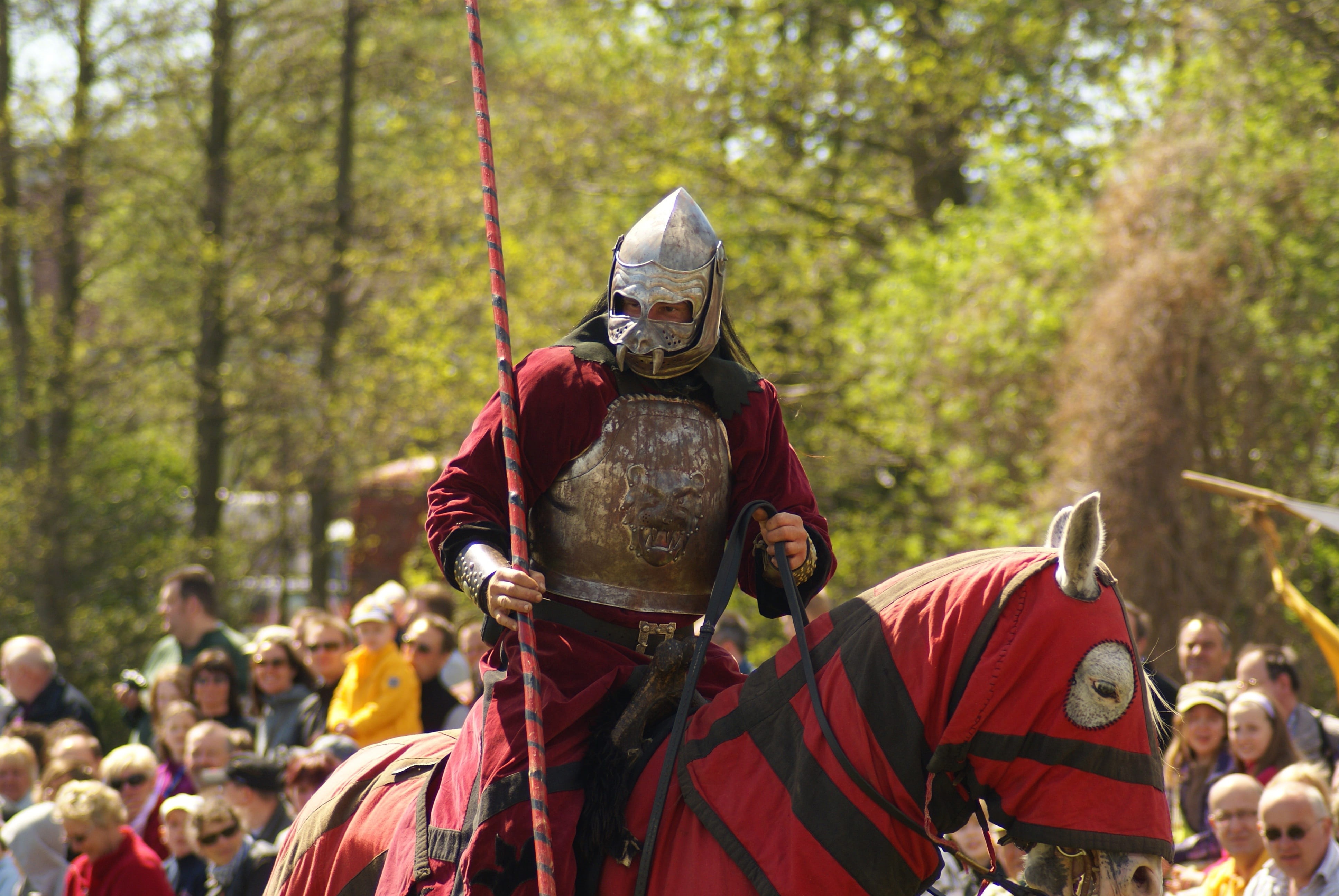 helm, armor, riding, weapon, man, red, ritterruestung, battle, suit, tree, outdoors, plant, land, 4K, horse, real people, headwear, textile, black, holding, HD Wallpaper