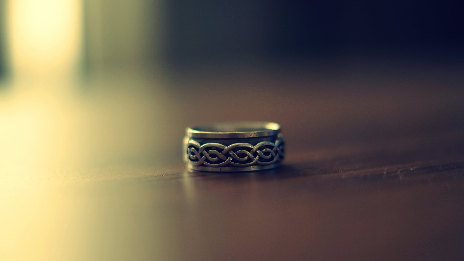close-up, still life, two objects, wealth, reflection, copy space, ornate, rings, depth of field, silver - metal, wood - material, ring, no People, silver colored, HD Wallpaper