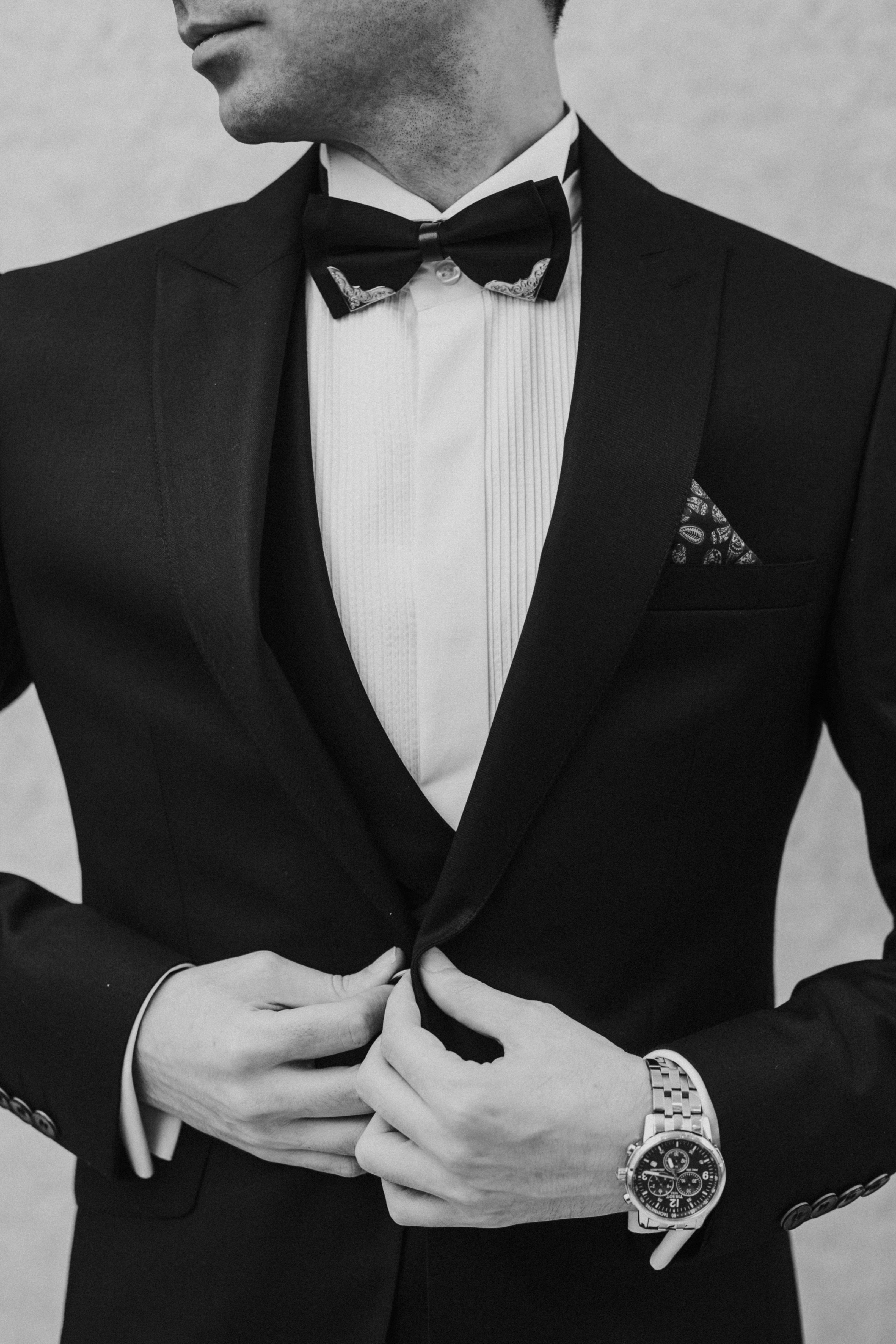 fashion, man, wedding, bw, indoors, luxury, bow tie, clothing, masculinity, success, menswear, males, 4K, groom, jewelry, ring, well-dressed, hand, business, Phone HD Wallpaper