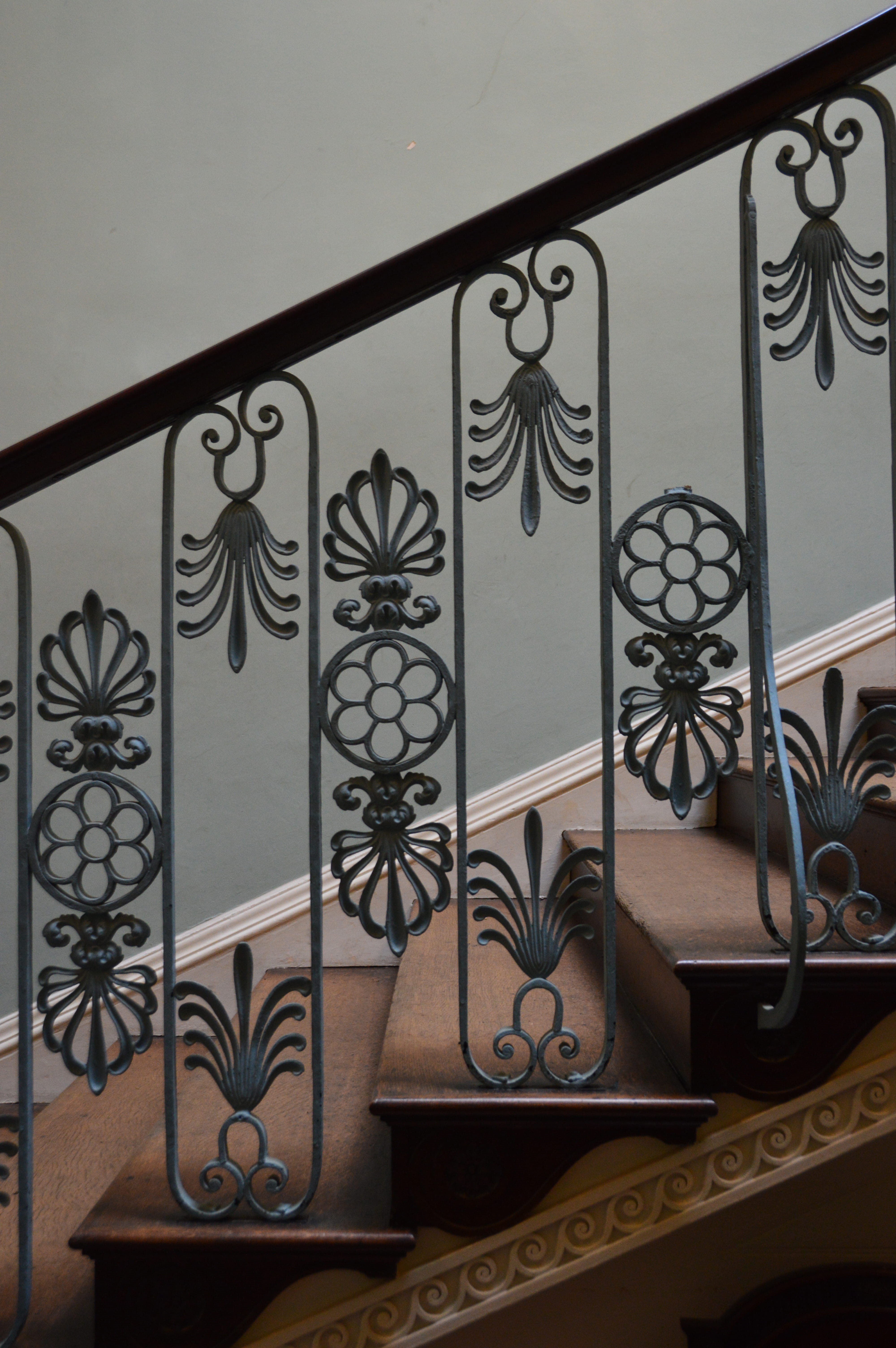 home interior, pattern, building, wrought iron, balustrade, design, steps and staircases, ornate, close-up, creativity, stair, railing, day, indoors, steps, Phone HD Wallpaper