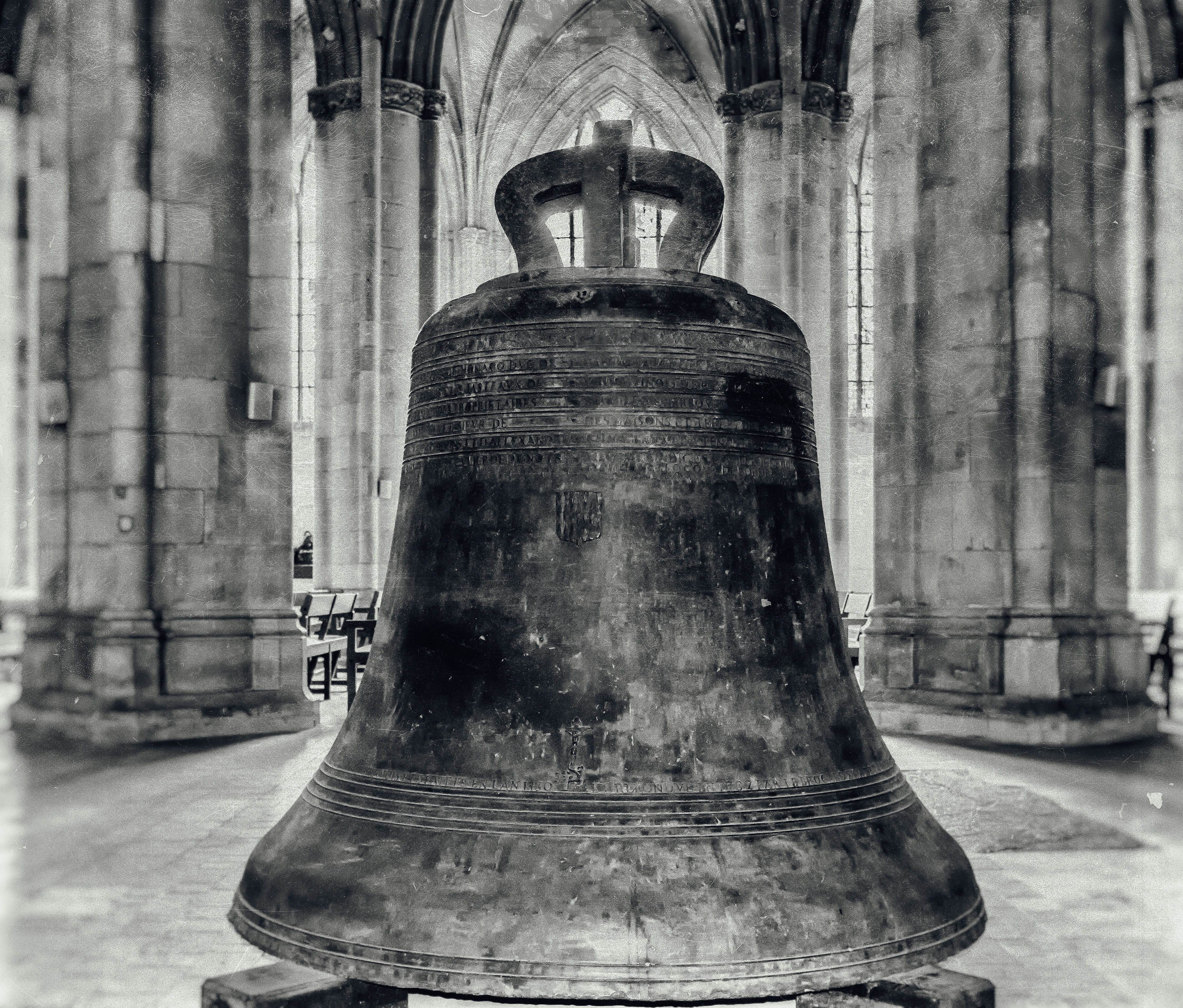 human representation, casting, belief, metal, no people, iron, sound, ring, statue, bronze, ancient civilization, columnar, male likeness, religion, time, HD Wallpaper