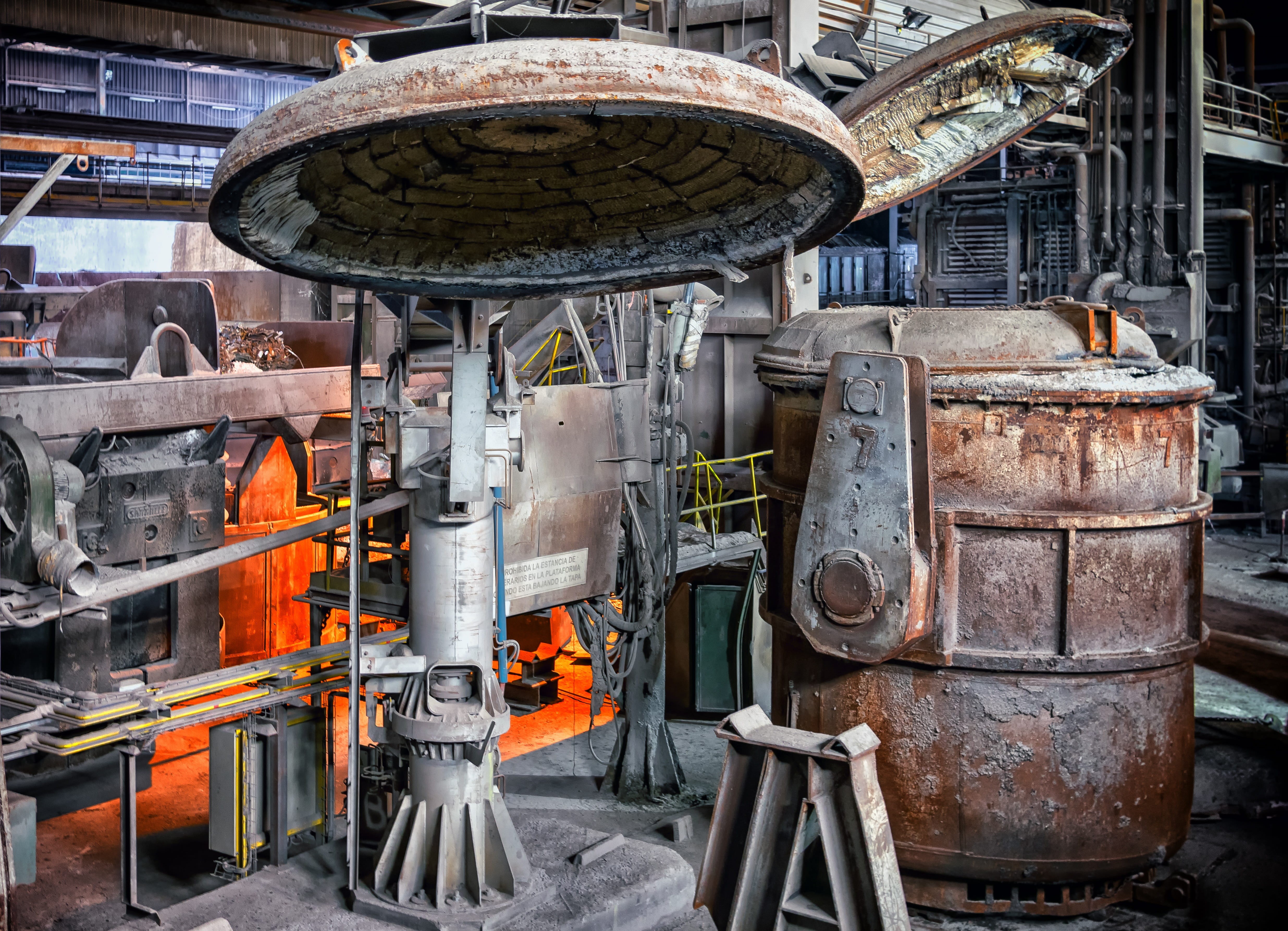 leave, no people, machine part, stainless, alloy, pipe - tube, volcanic, wheel, decommissioning, empty, heiss, liquid, foundry, machine, rusty, brown, transportation, HD Wallpaper