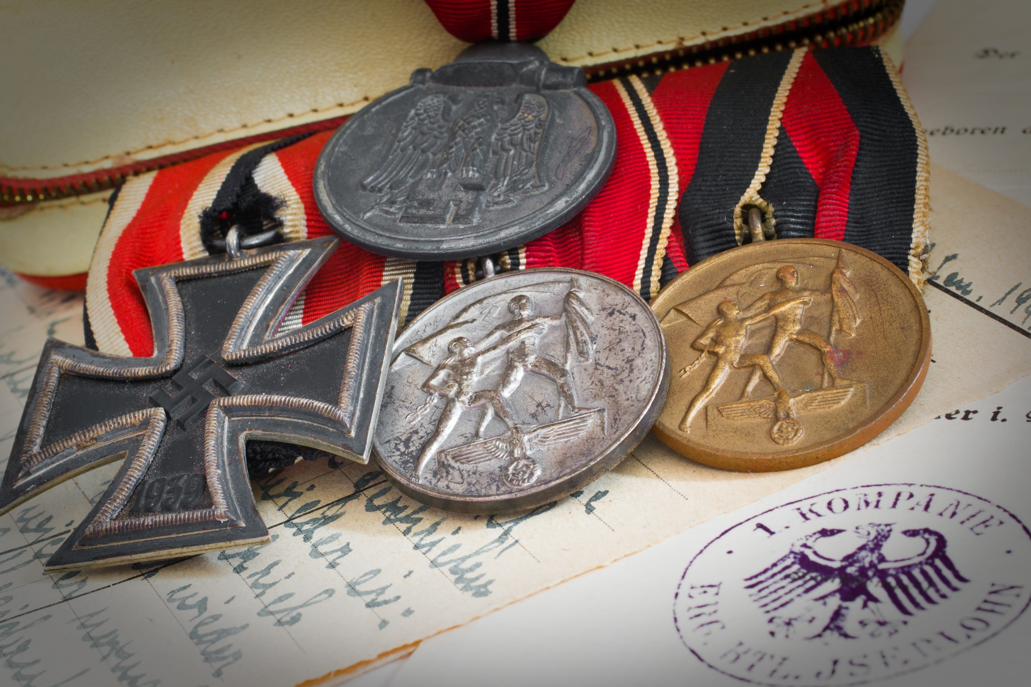 Documentation, coin, communication, close-up, paper, number, 2K, jewelry, World War Ii, medal, table, Order, history, wealth, representation, finance, HD Wallpaper