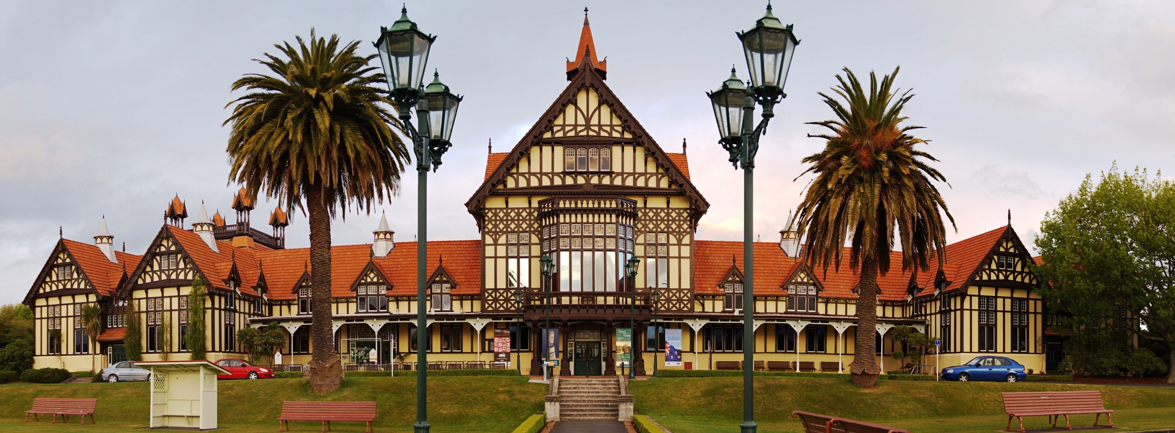 sky, building, government, day, orange, building exterior, New Zealand, new, concrete, 4K, incidental people, outdoors, nature, travel, rotorua, history, HD Wallpaper