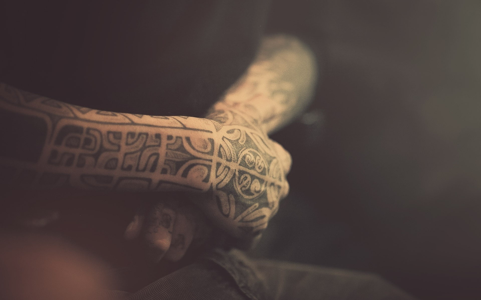 adult, henna tattoo, Hand, close-up, Tattoo, art and craft, human body part, body part, pattern, focus on foreground, design, Light, 1080P, one person, HD Wallpaper