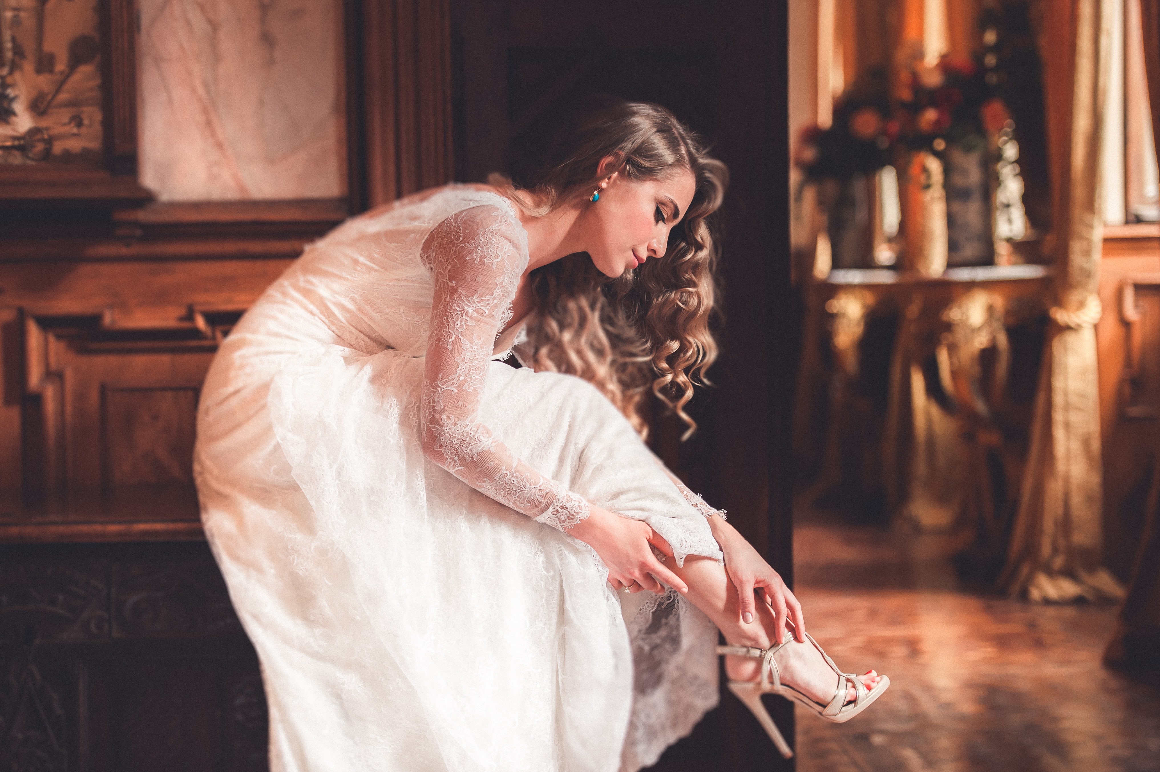 dress, shoes, the bride, girl, 4K, sandals, blonde, HD Wallpaper