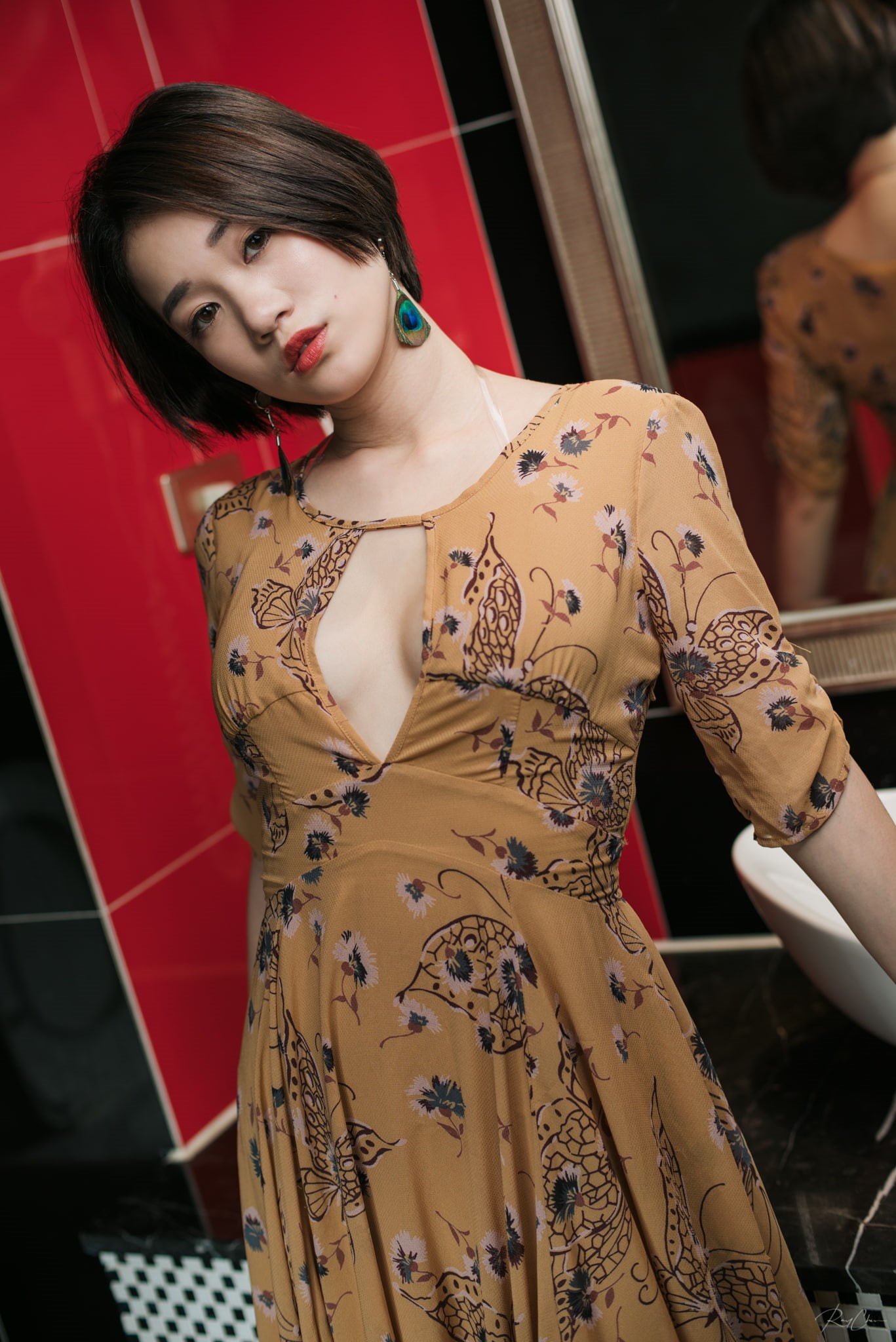 women, mirror, contact lenses, depth of field, 1080P, portrait, model, brunette, Asian, reflection, short hair, Ray Chen, looking at viewer, indoors, dress, Phone HD Wallpaper