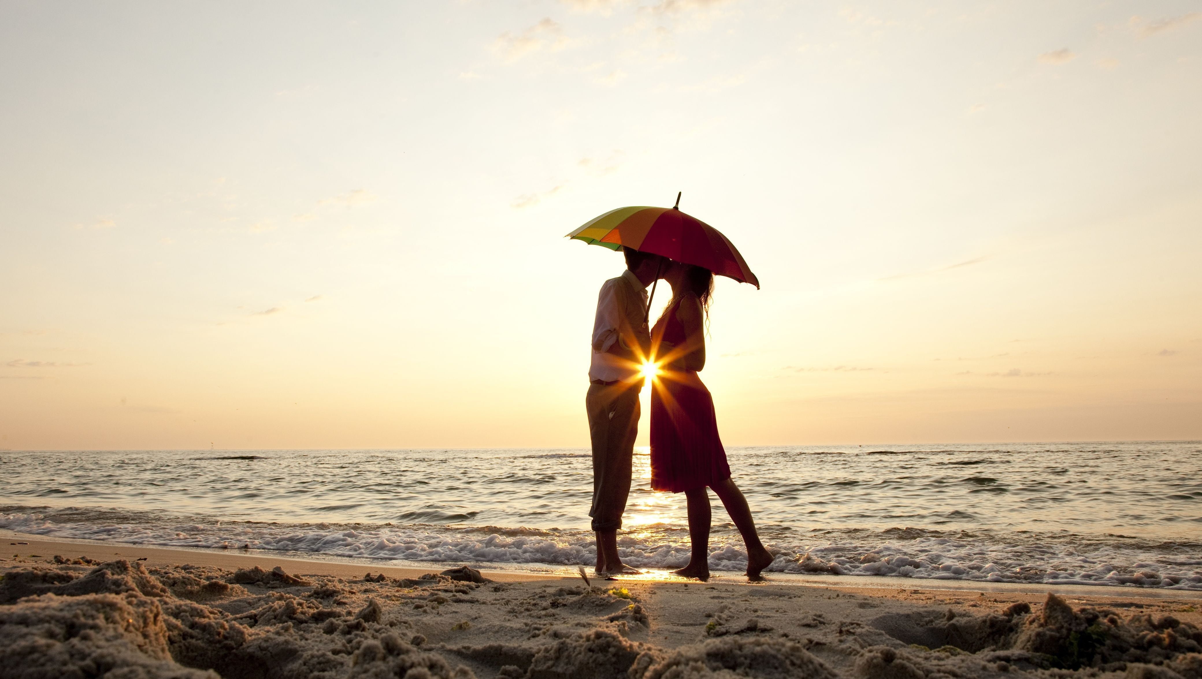 sand, land, relaxation, people, nature, one Person, romance, water, rain, red, widescreen, sunlight, beautiful, kiss, pair, orange color, real people, silhouette, HD Wallpaper