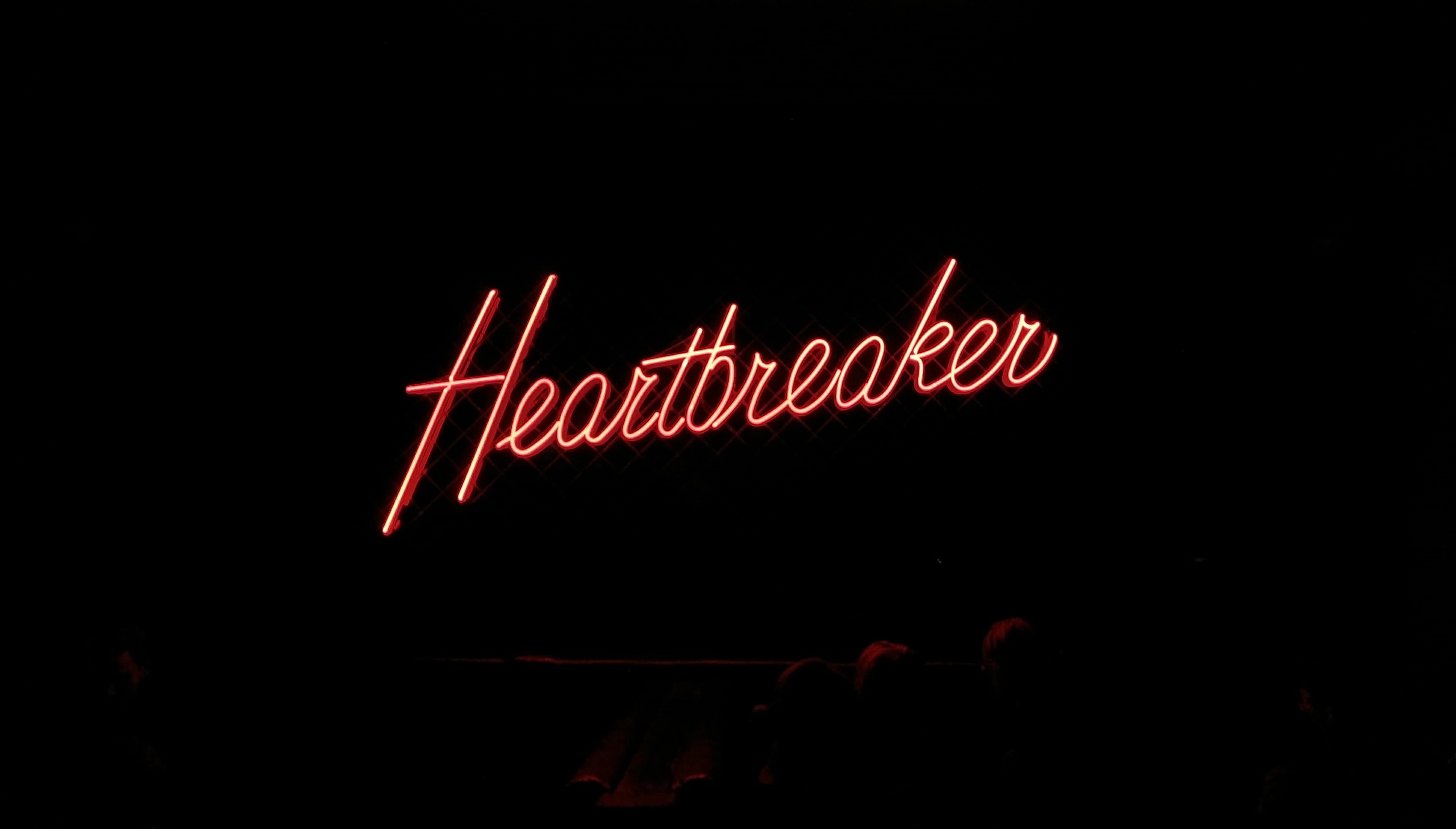 black background, illuminated, light - natural phenomenon, business, message, motion, dark, arts culture and entertainment, heartbreaker, pink, communication, HD Wallpaper