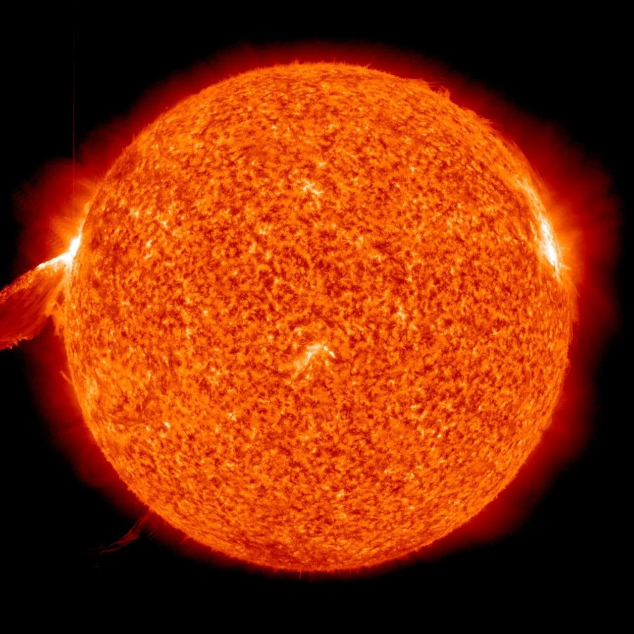 Sun, orange color, no people, space, nature, science, shape, geometric shape, close-up, indoors, heat - temperature, sun spots, hot, sphere, fireball, circle, Phone HD Wallpaper