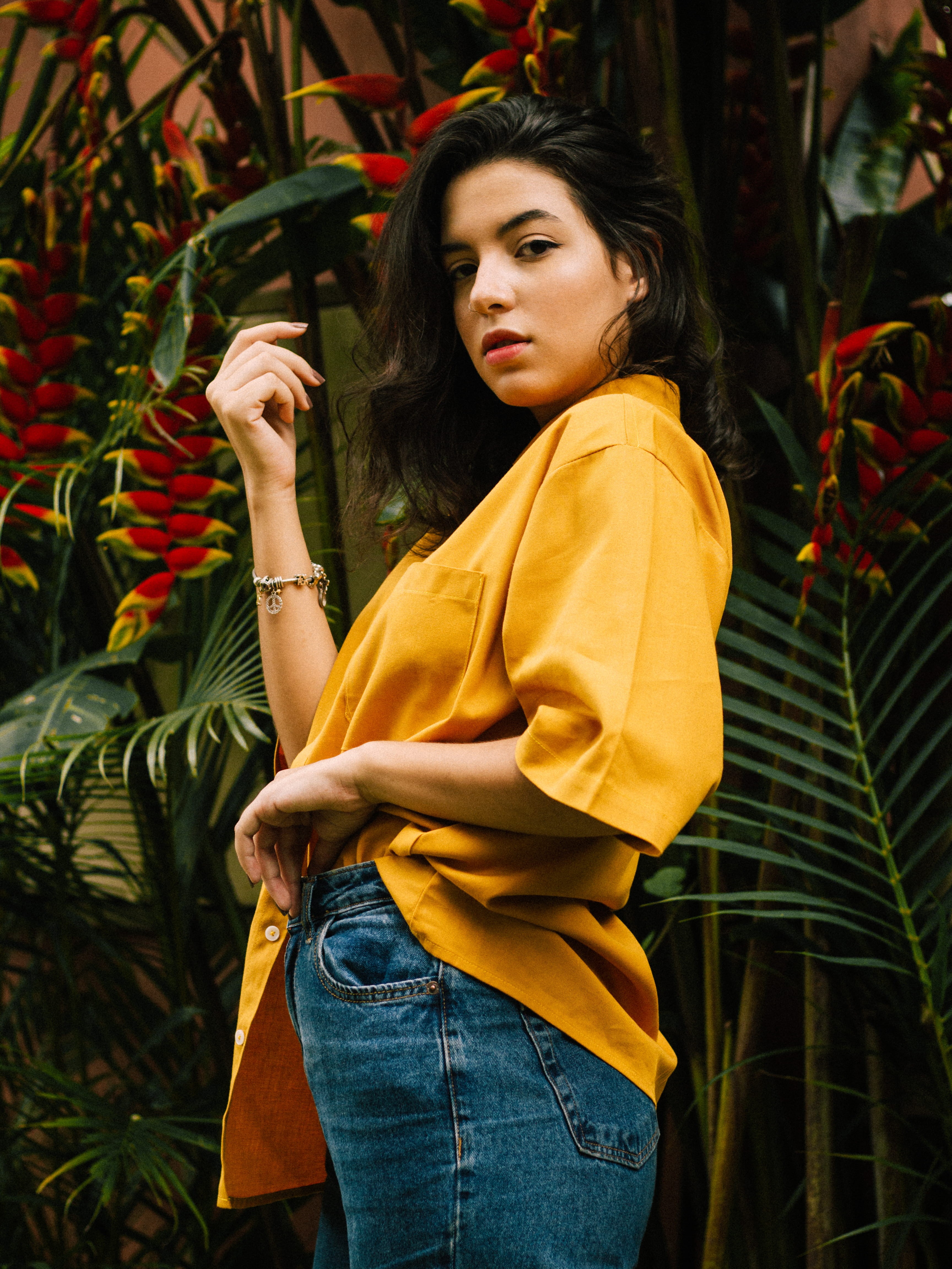 holding, birds, blurred background, near, facial expression, contemplation, paradise, hair, young women, hairstyle, girl, real people, skin, beauty, looking, Phone HD Wallpaper