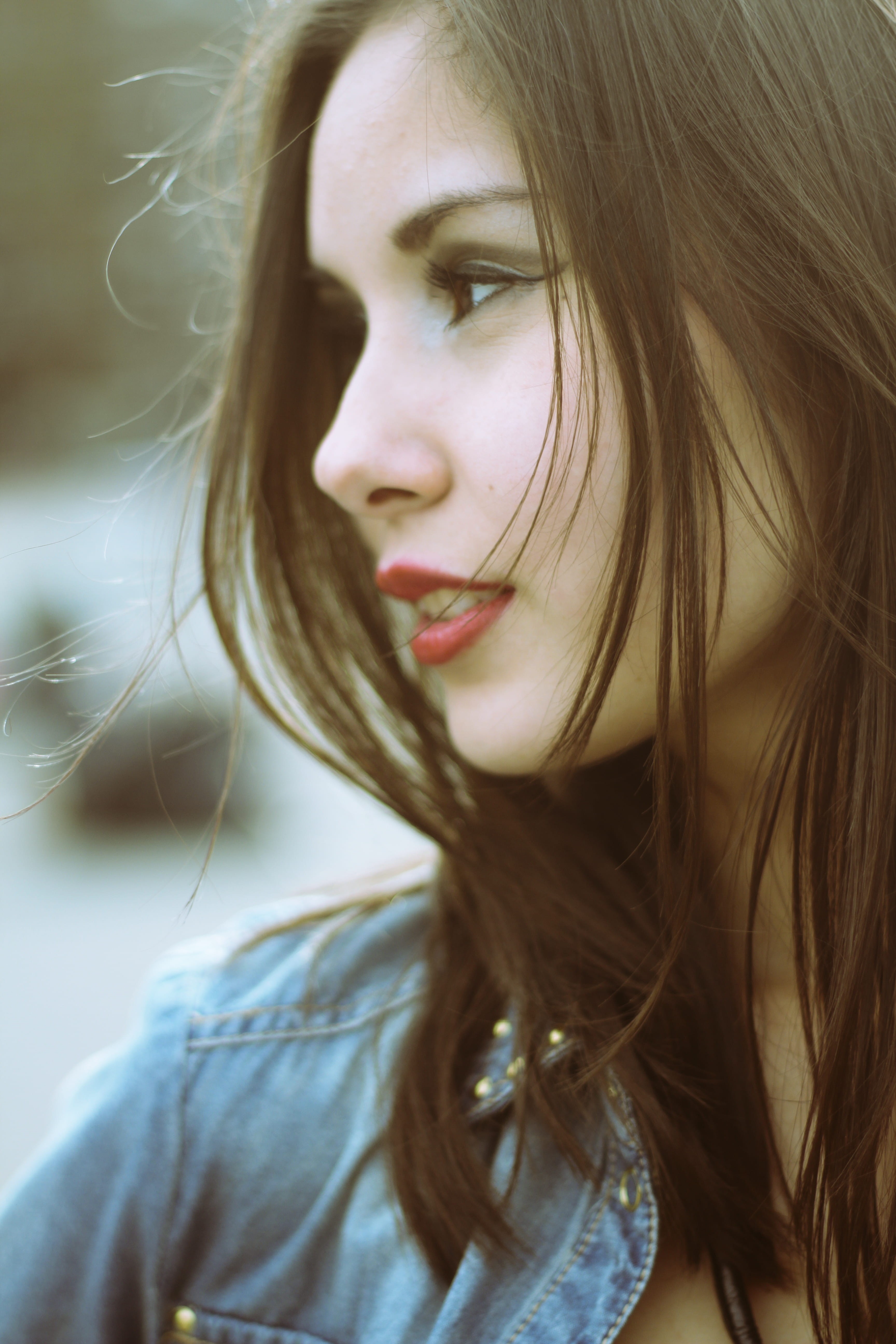 5K, eye, human hair, pretty, lips, beautiful woman, young adult, hairstyle, girl, public domain images, human face, focus on foreground, skin, teenager, Phone HD Wallpaper