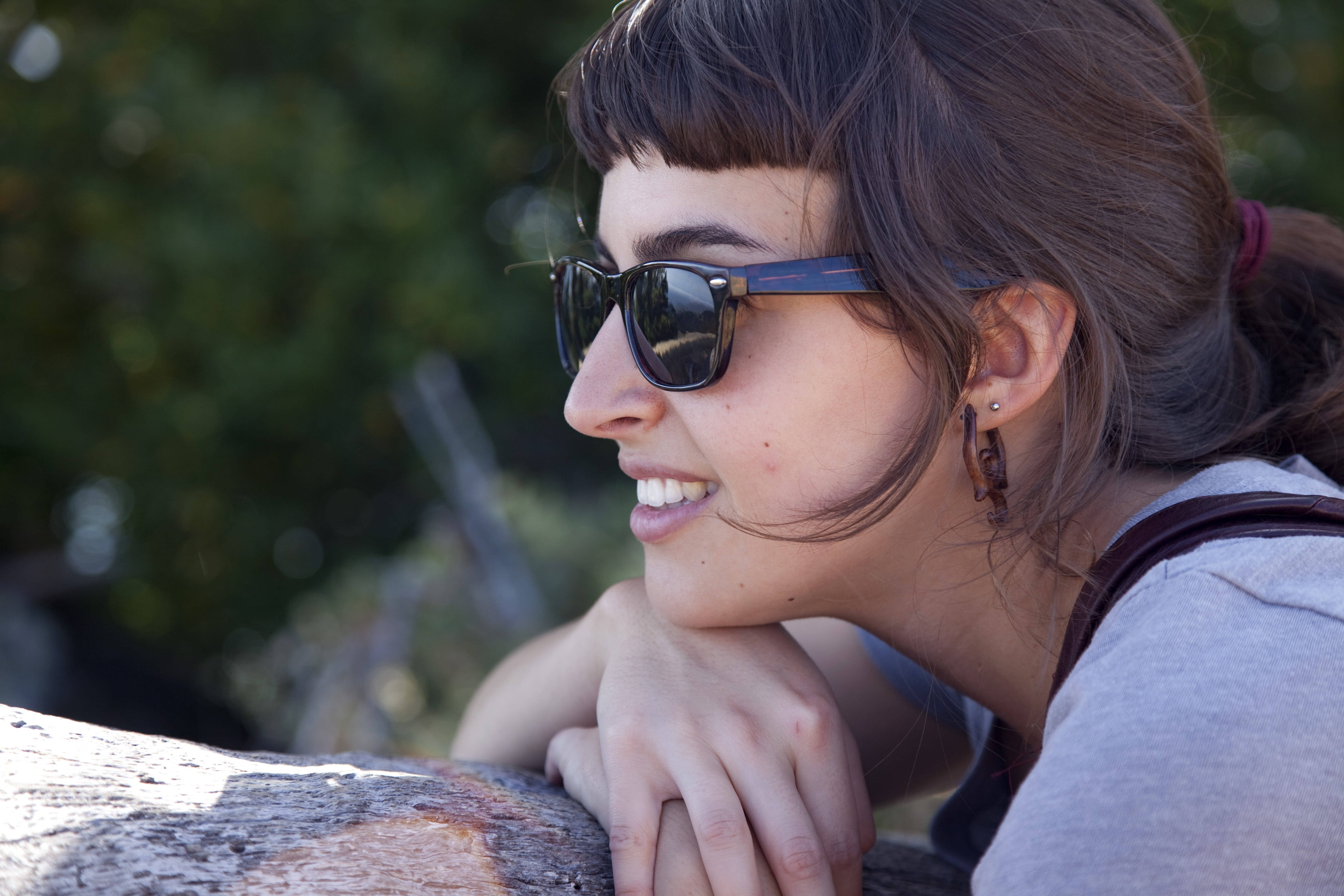 cute, beautiful, people, one Woman Only, adult, beautiful woman smiling, brown hair, teenager, sun glasses, fashion, real people, brunette, hipster, portrait, HD Wallpaper